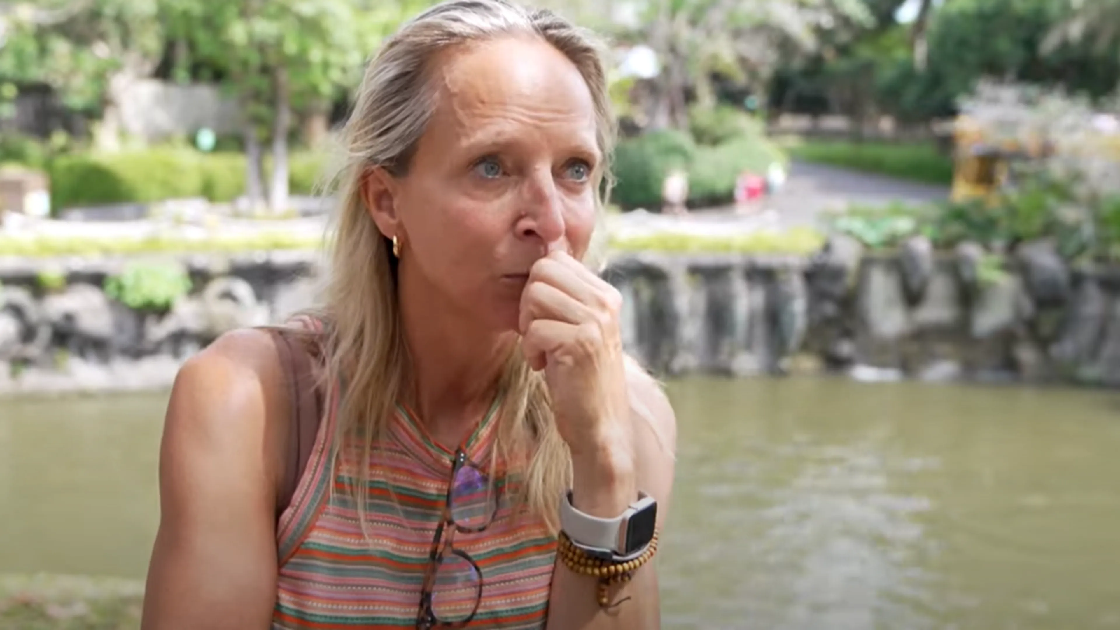 Floortje Dessing emotioneel in heftige docu over dierenattracties