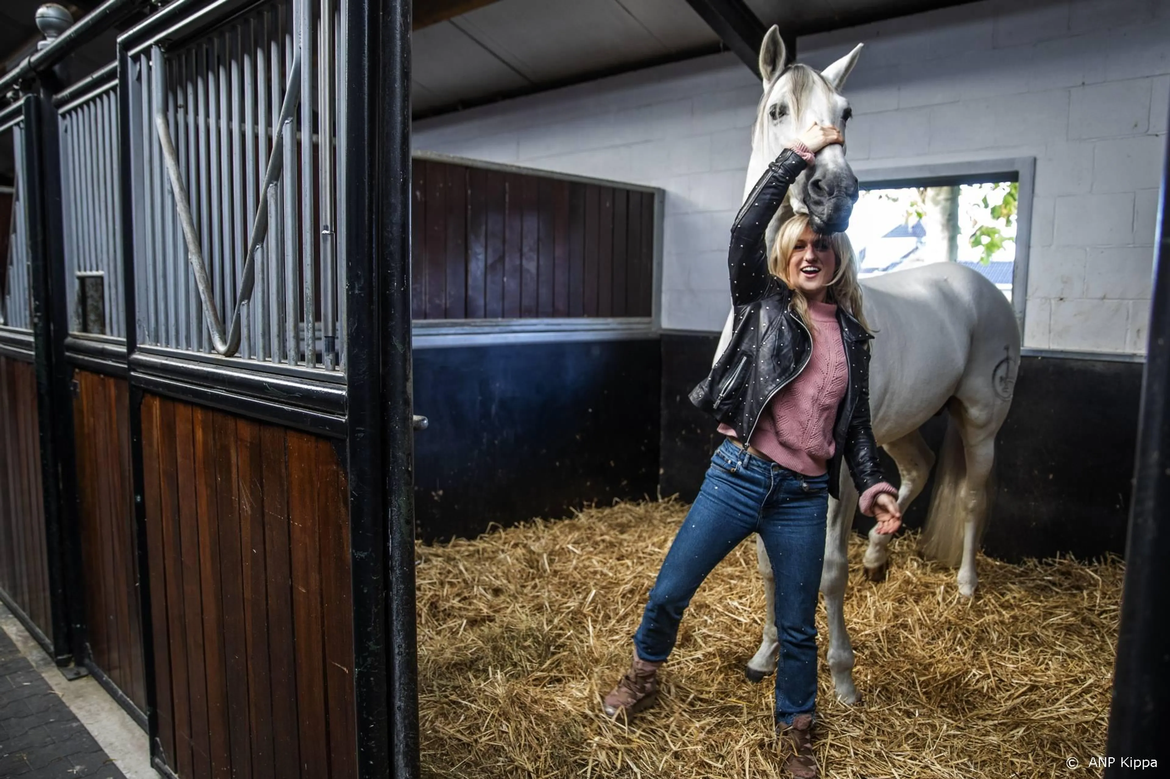 Britt Dekker 'denkt na' over deze nieuwe rol