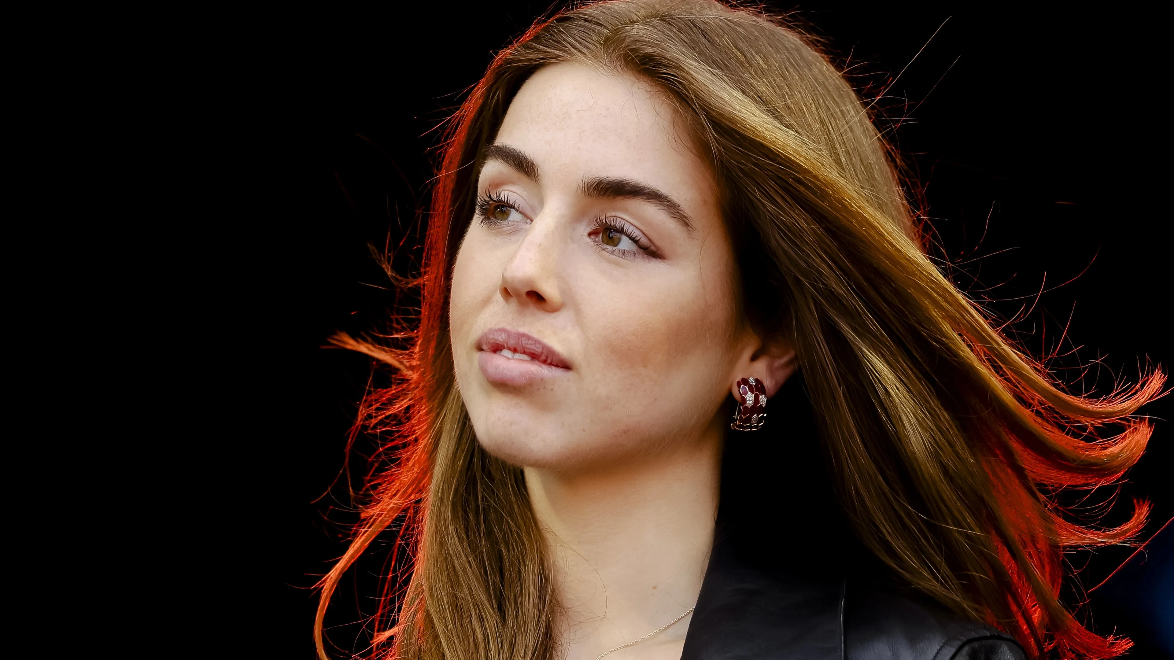 Prinses Alexia met prinses Beatrix gespot bij dure zaak in Den Haag