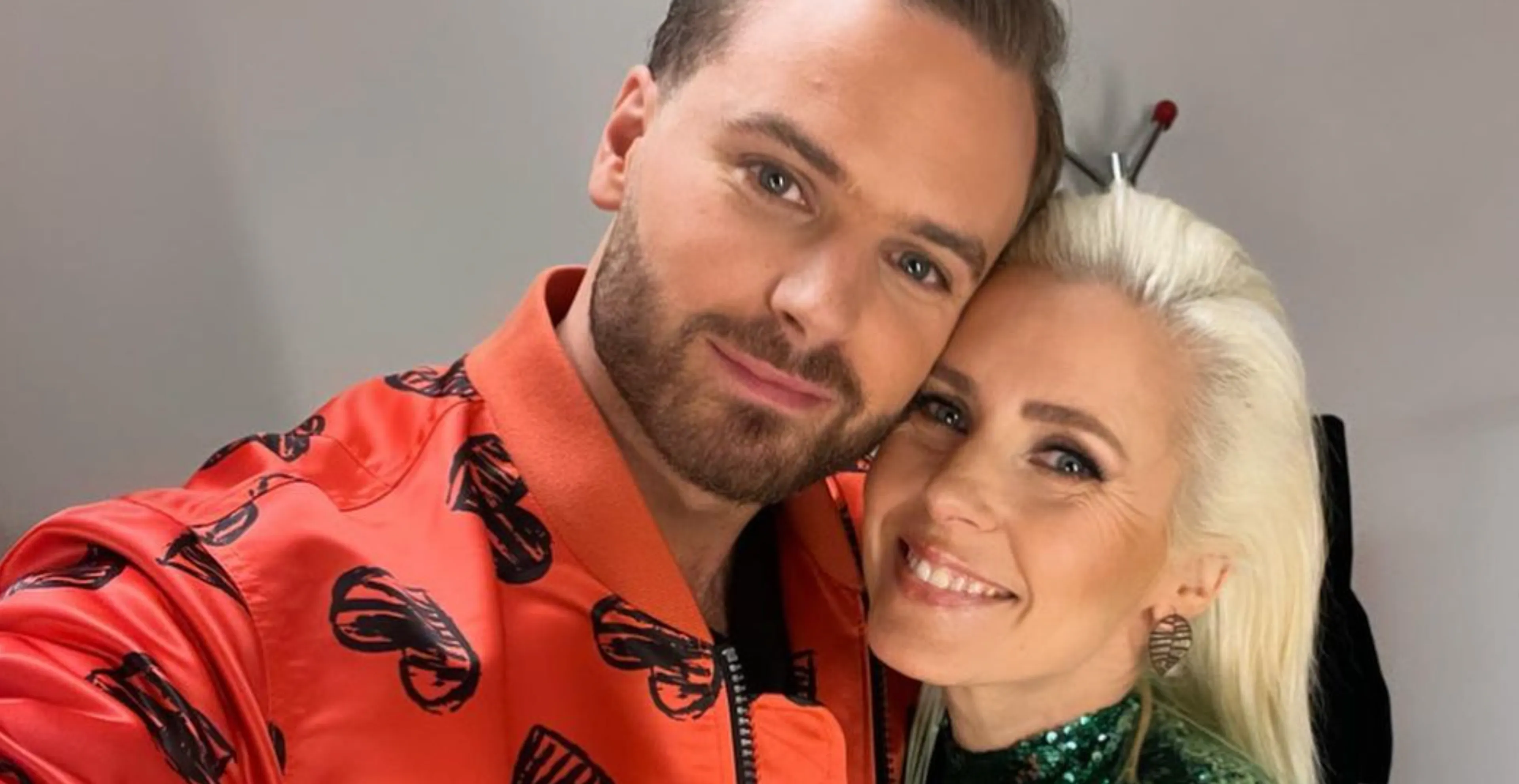 Jim en Bettina staan op hilarische wijze stil bij jubileum