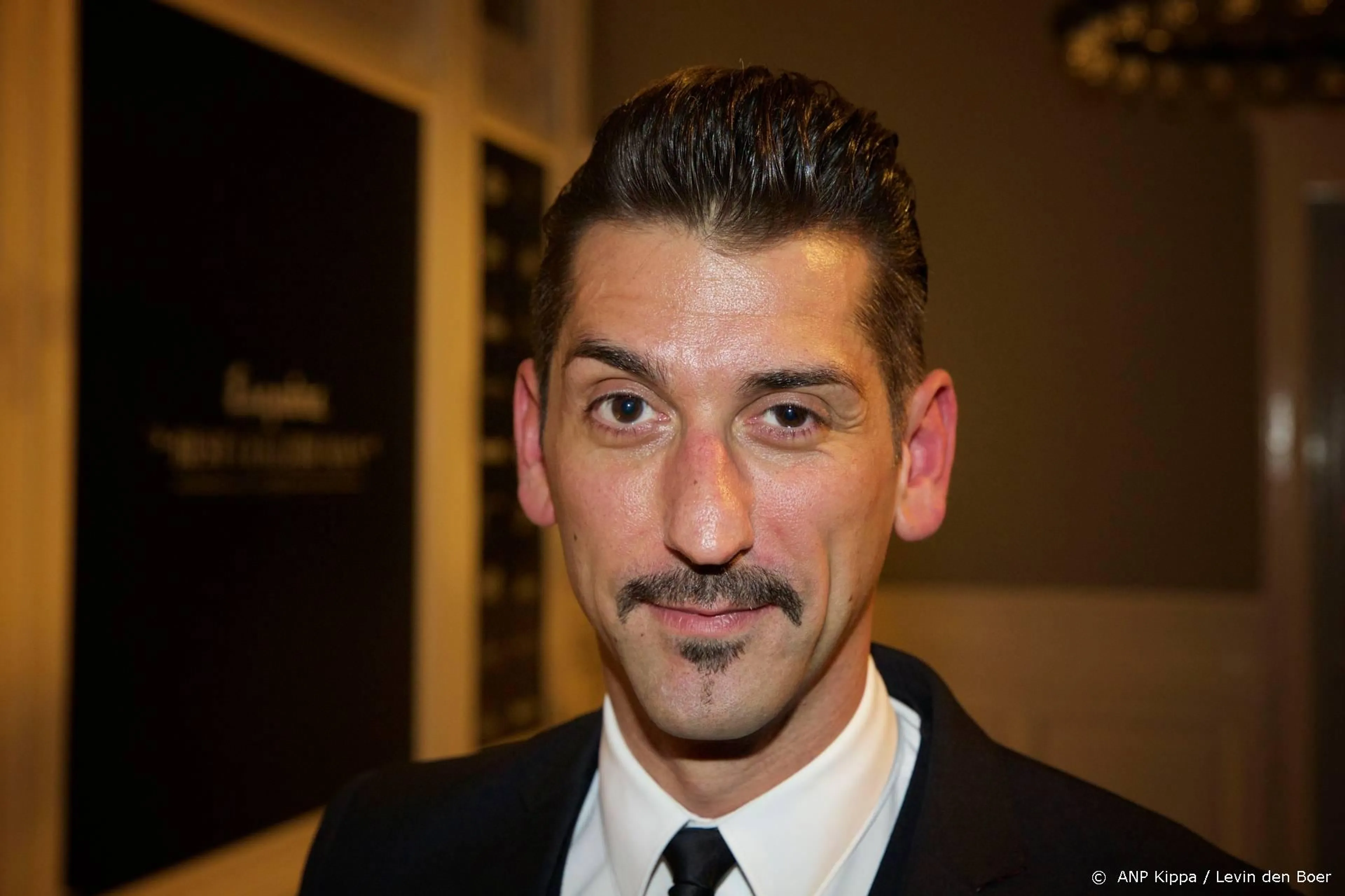 Danny Vera evenaart zes jaar oud hitrecord in Single Top 100