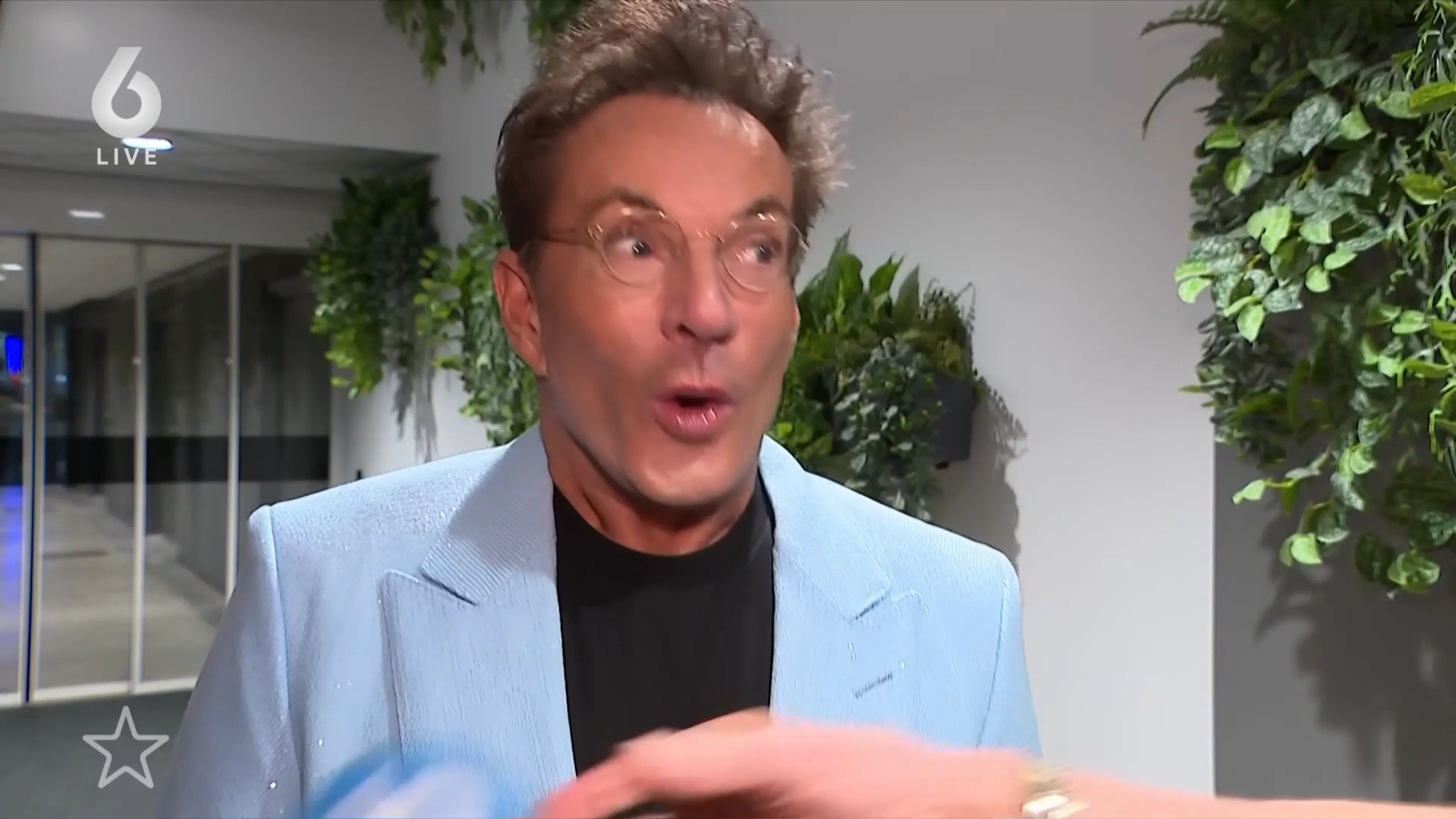 ZIEN: Manager Gerard Joling grijpt hardhandig in na vraag over René Froger