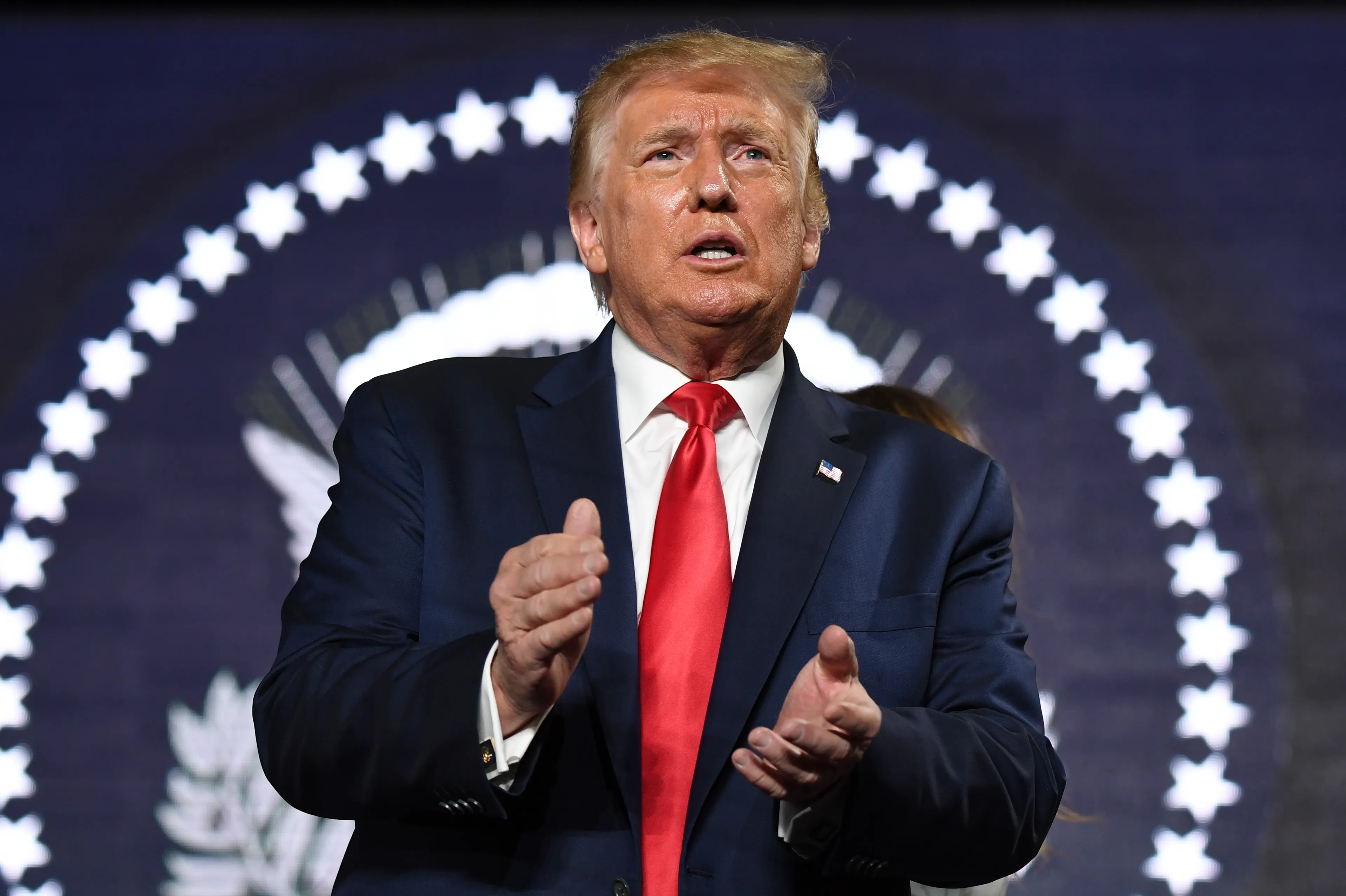 Schoondochter Trump besmet met coronavirus