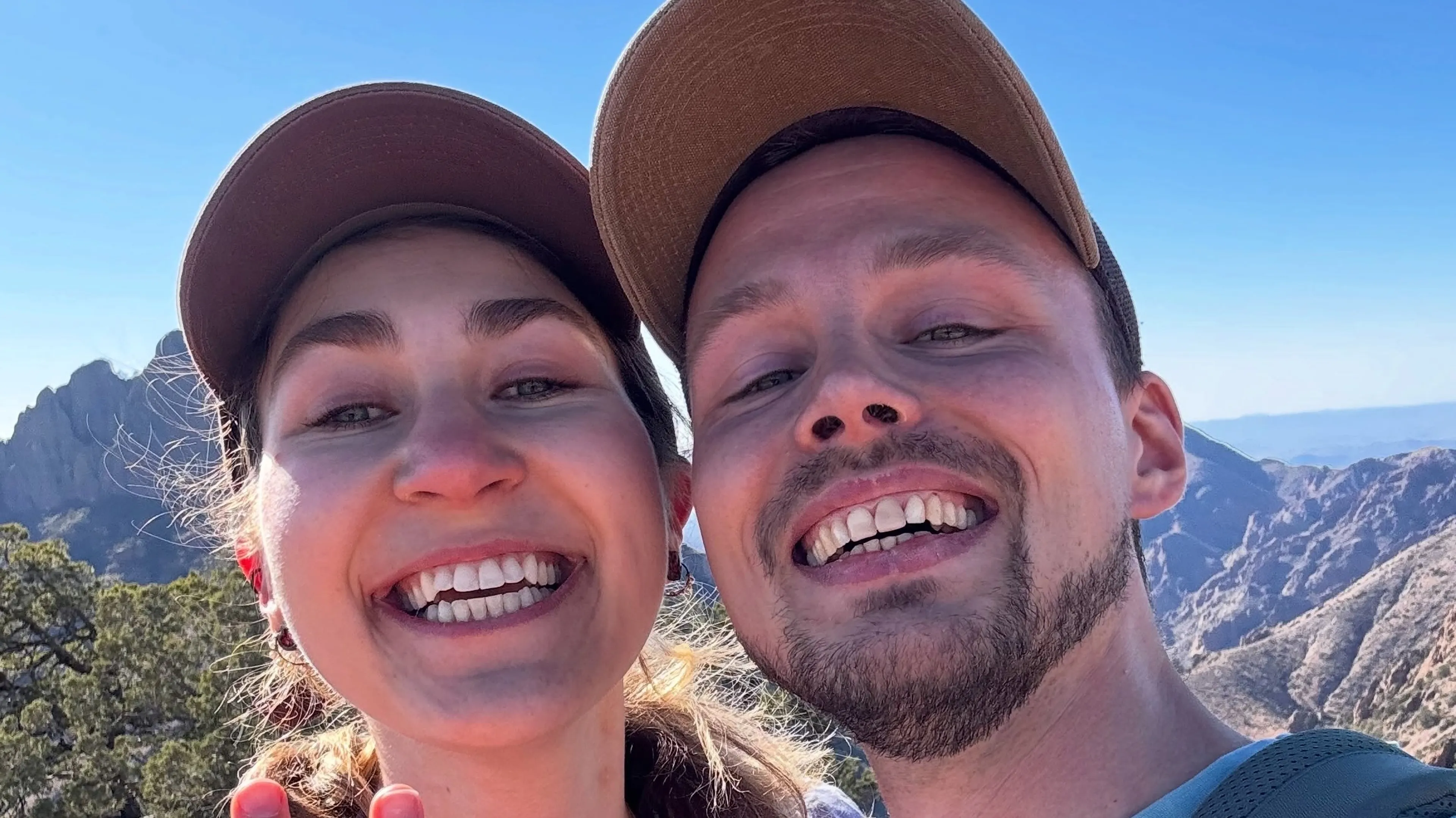 Ruinerwold-zoon Israel van Dorsten verloofd met partner Loes