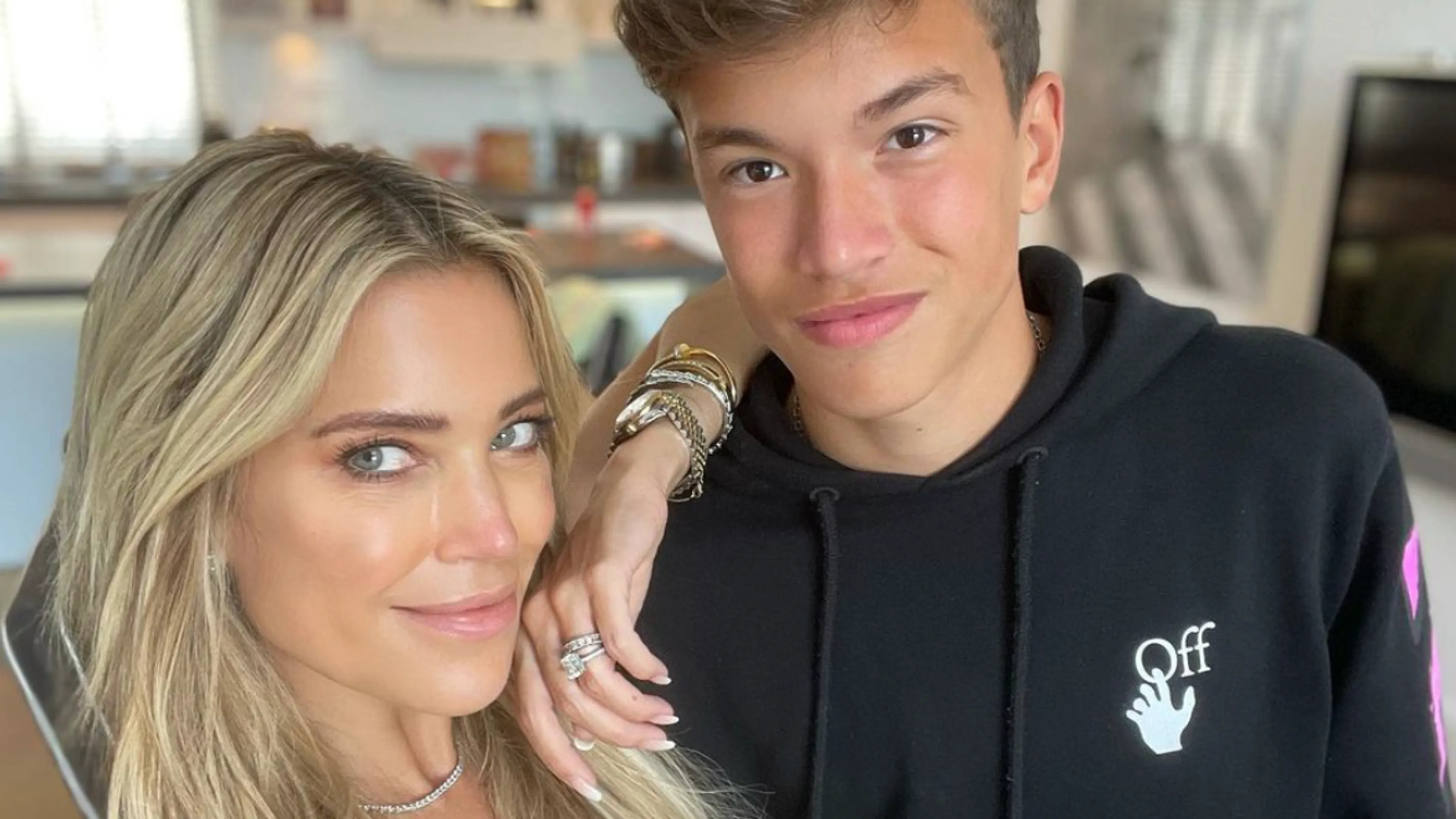 ZIEN: Sylvie Meis geniet met Damián op Ibiza
