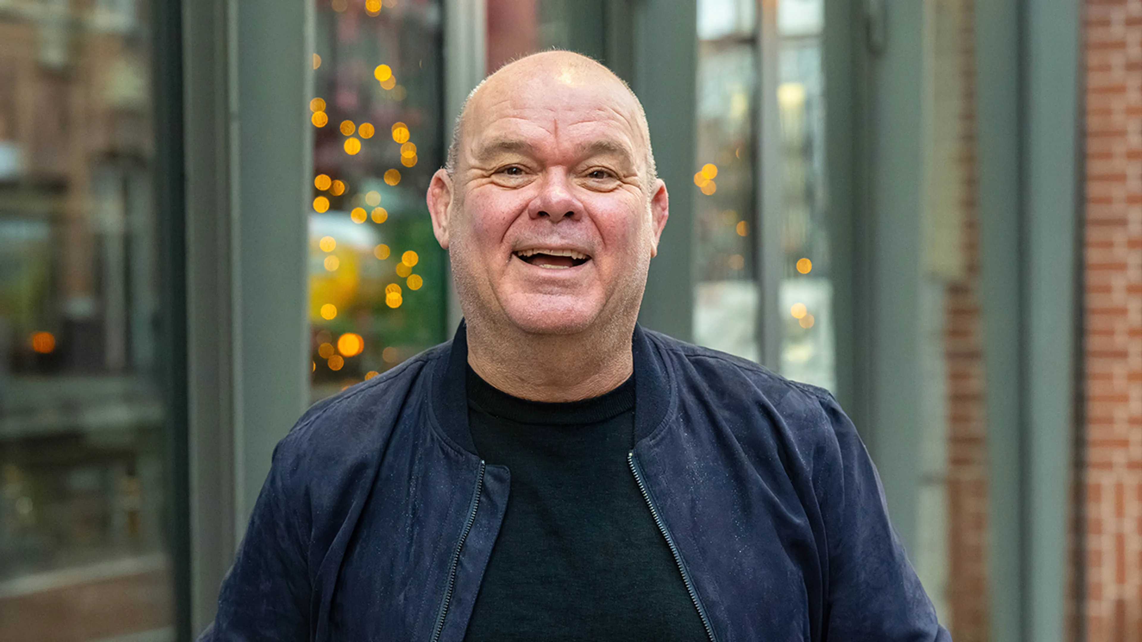 Regisseur stapt op bij Paul de Leeuw na stemverheffing