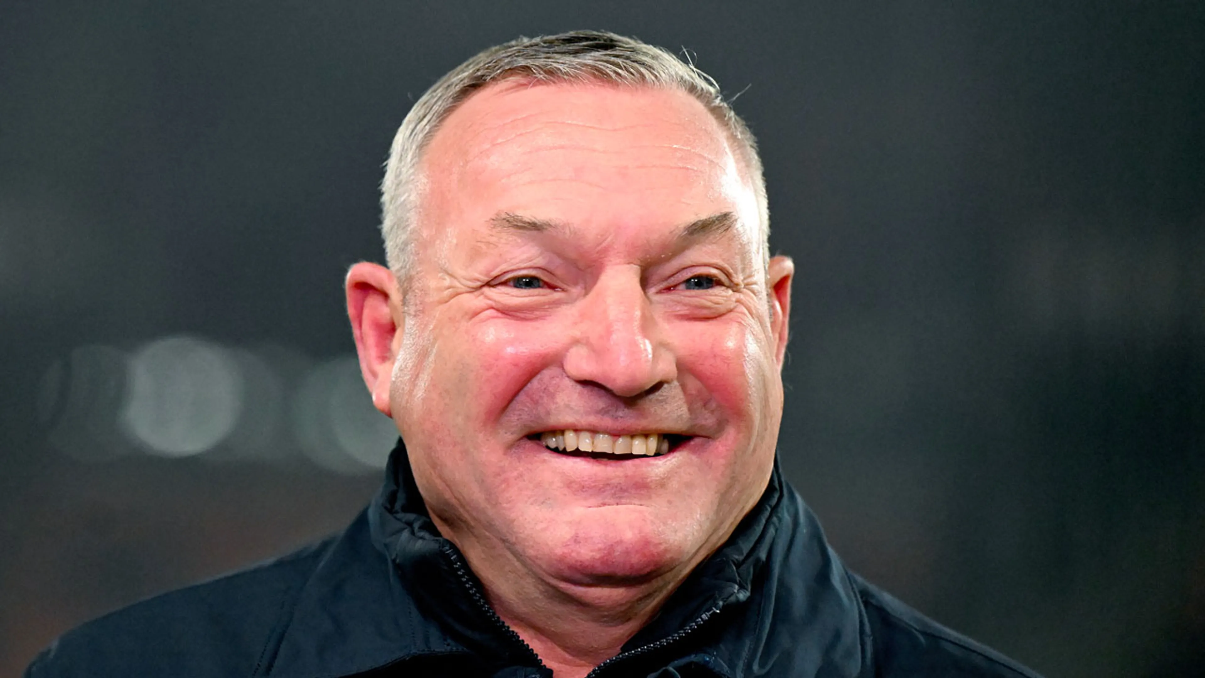 Ron Jans gaat langer door als trainer van FC Utrecht