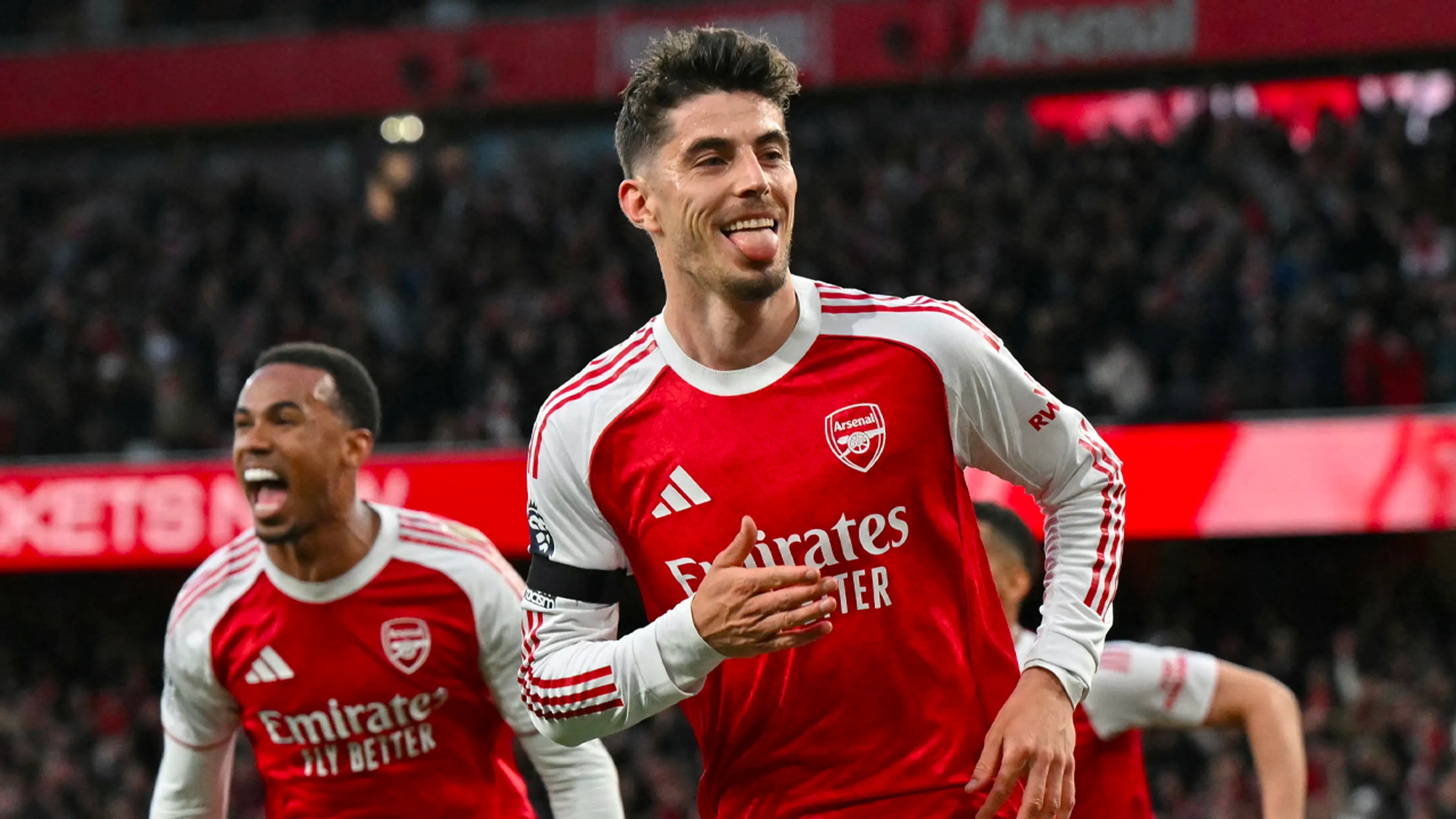 Arsenal voor het eerst sinds 2004 kampioen van Engeland na puntenverlies Manchester City