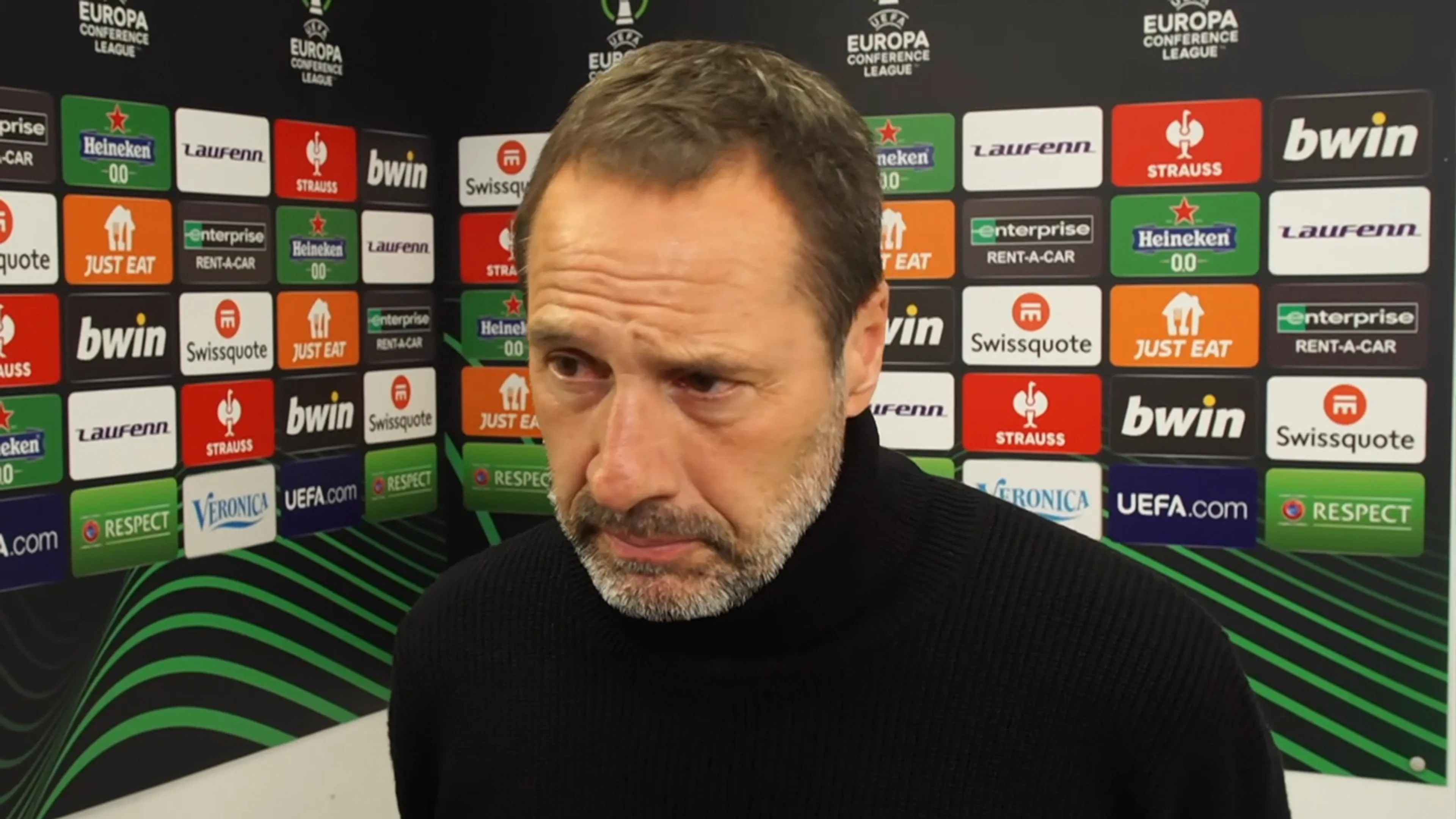 Van 't Schip na dramatische avond bij Aston Villa: 'Heel veel dingen zaten tegen'