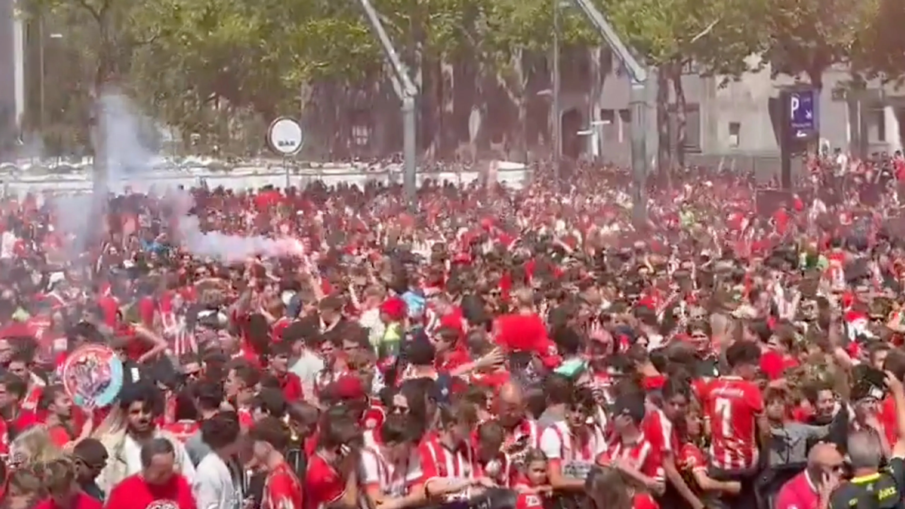 Stadhuisplein in Eindhoven al vol voor huldiging PSV