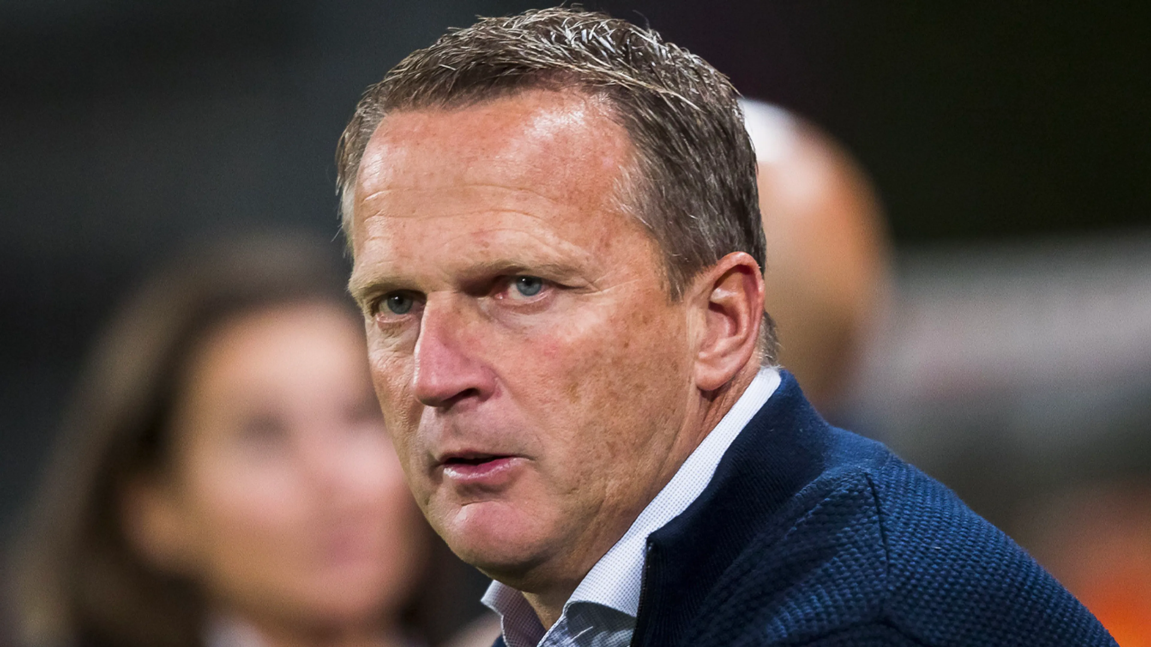 'Racing Genk wil Van den Brom naar België halen'