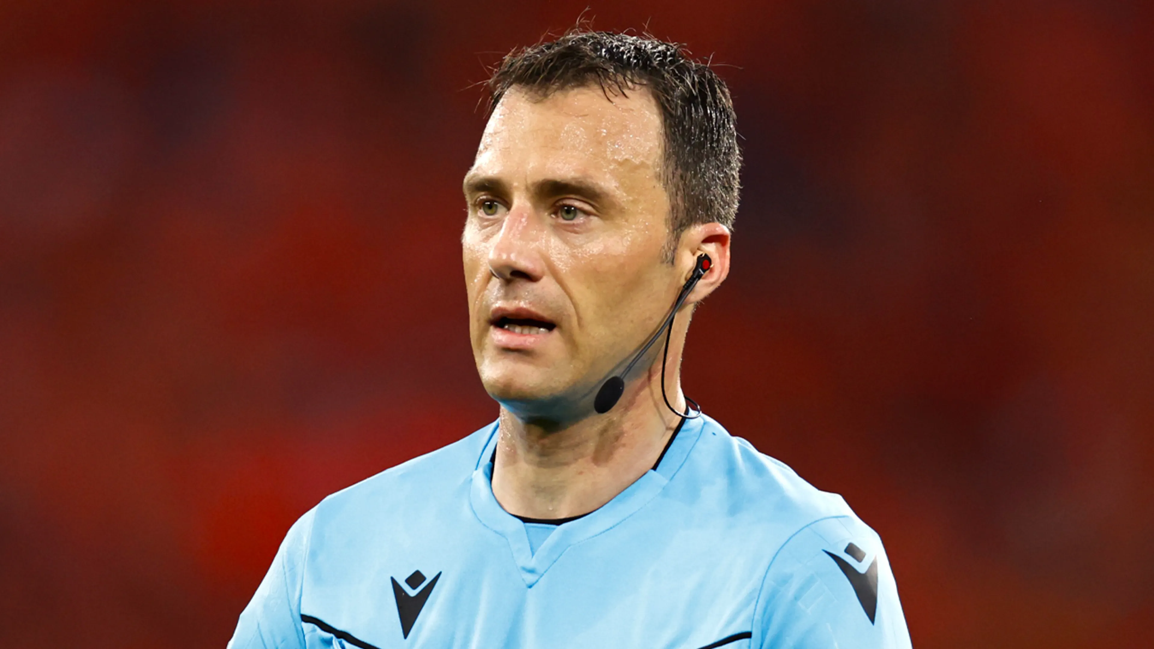 'Felix Zwayer gaat nooit meer een potje fluiten voor de UEFA'