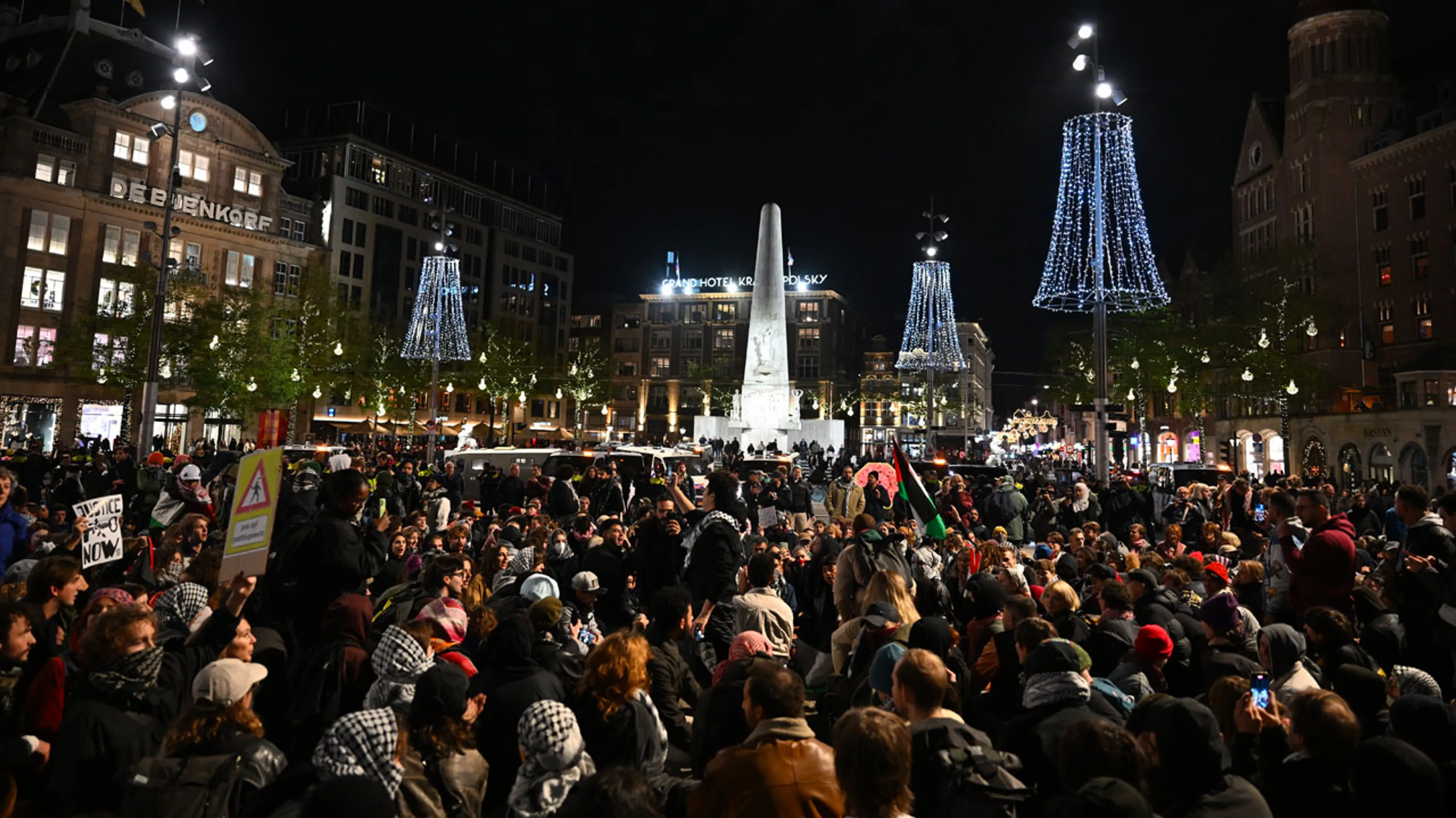 Amsterdam stelt aangepaste noodverordening in: demonstraties mogen weer