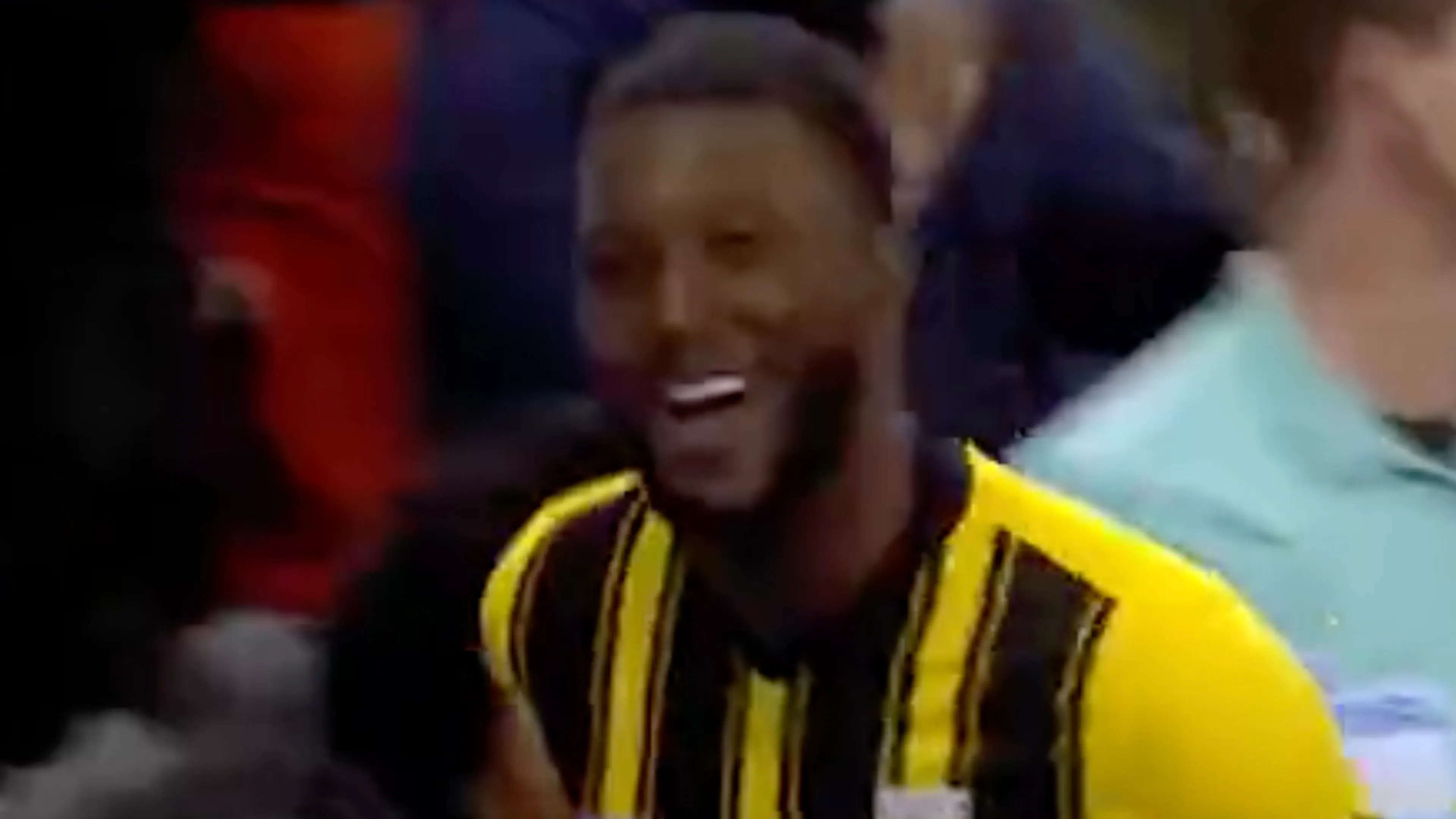 VIDEOGOAL: Bazoer scoort schitterend voor Vitesse tegen Utrecht