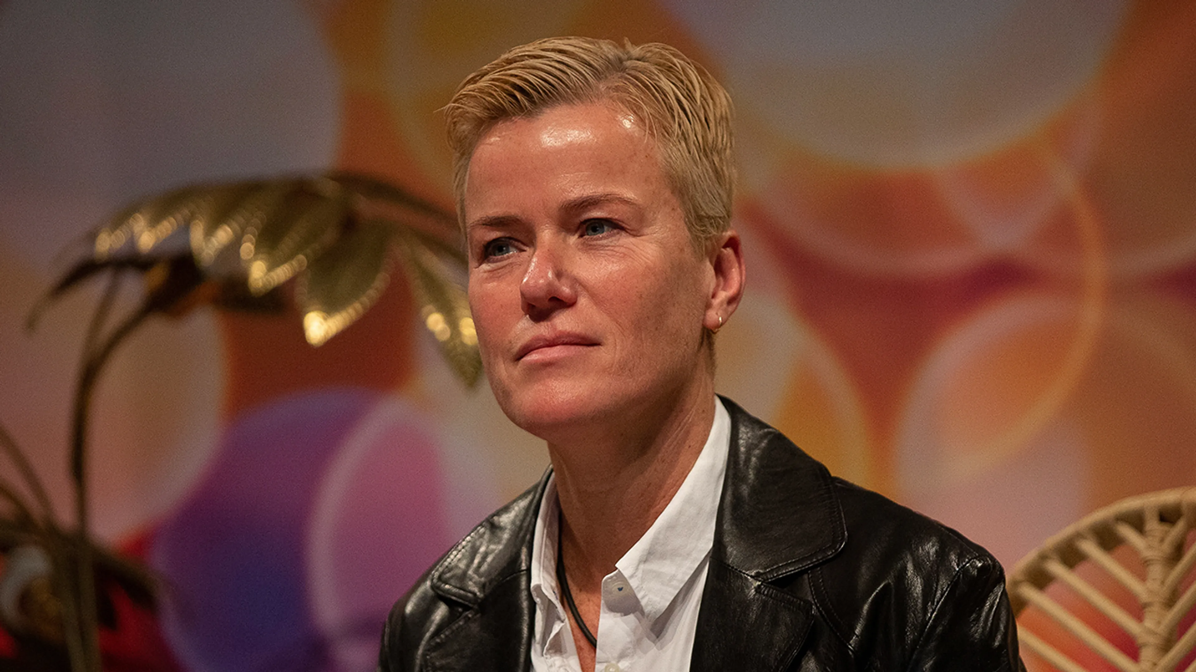 Ellie Lust onthult: 'Eigenlijk ben ik een ex-crimineel'