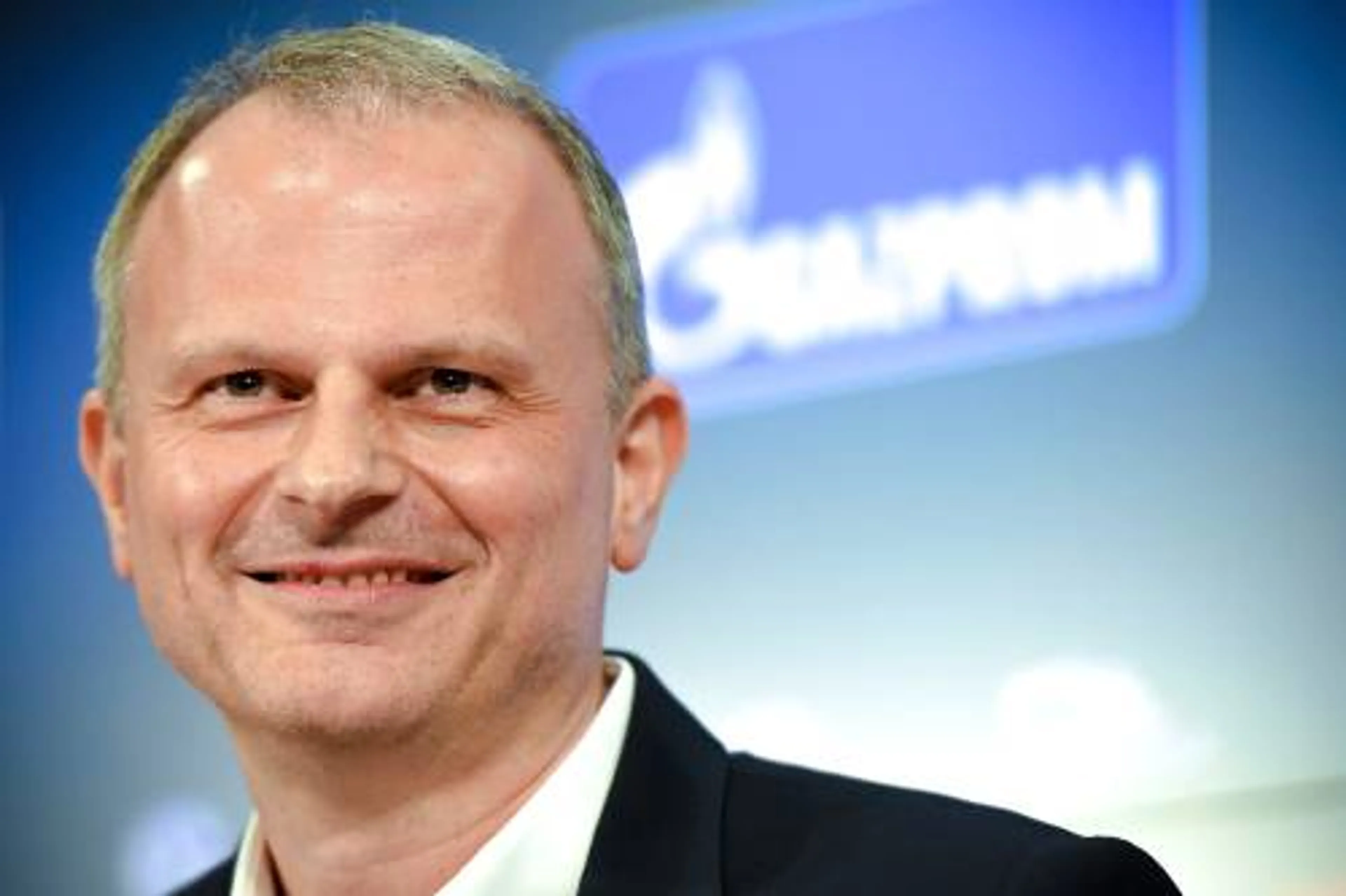 Trainer Schalke krijgt voordeel van twijfel