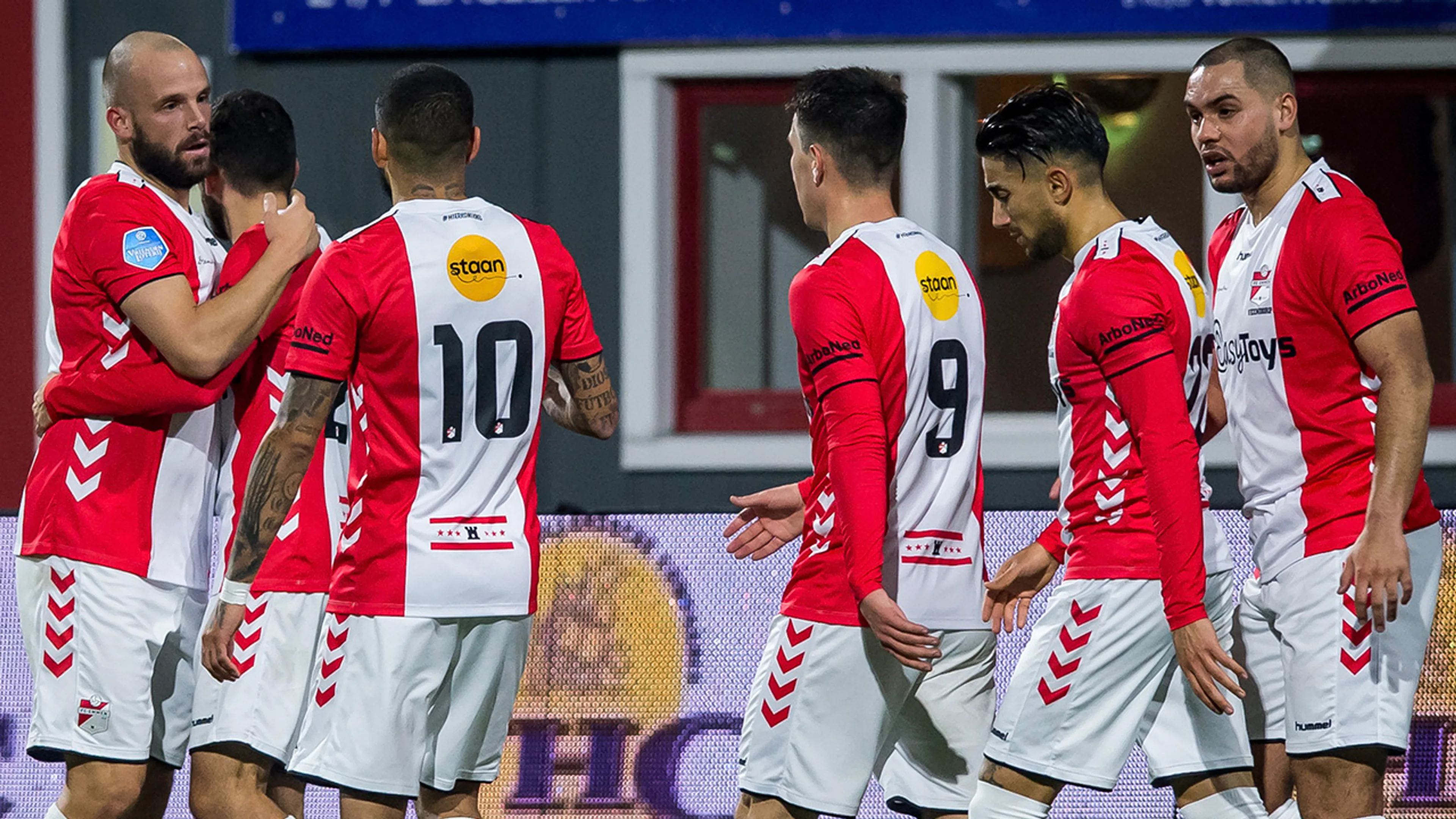 Emmen schakelt Groningen uit in beker