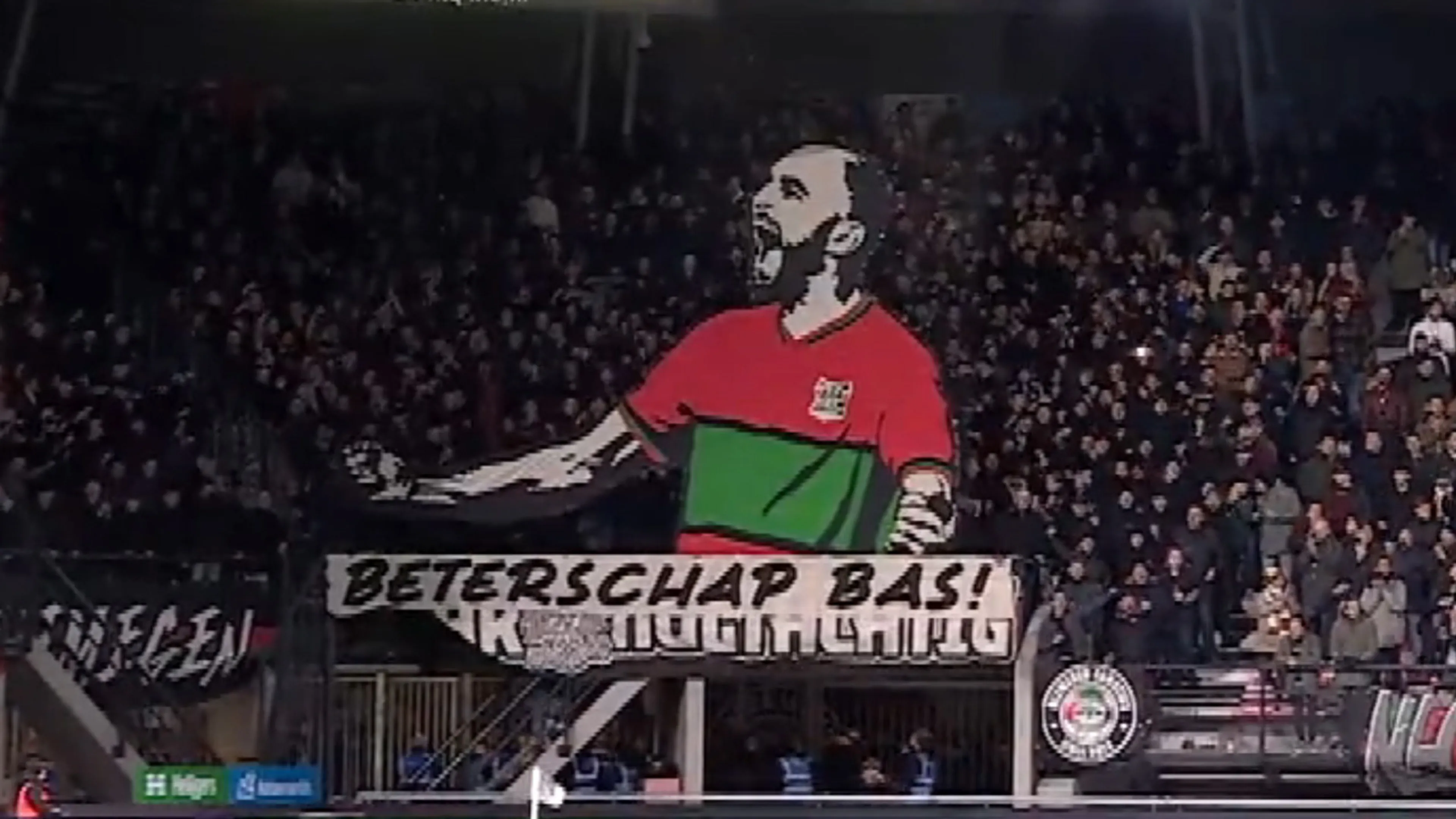 Video: Steunbetuiging voor Bas Dost bij bekerwedstrijd NEC - Roda JC