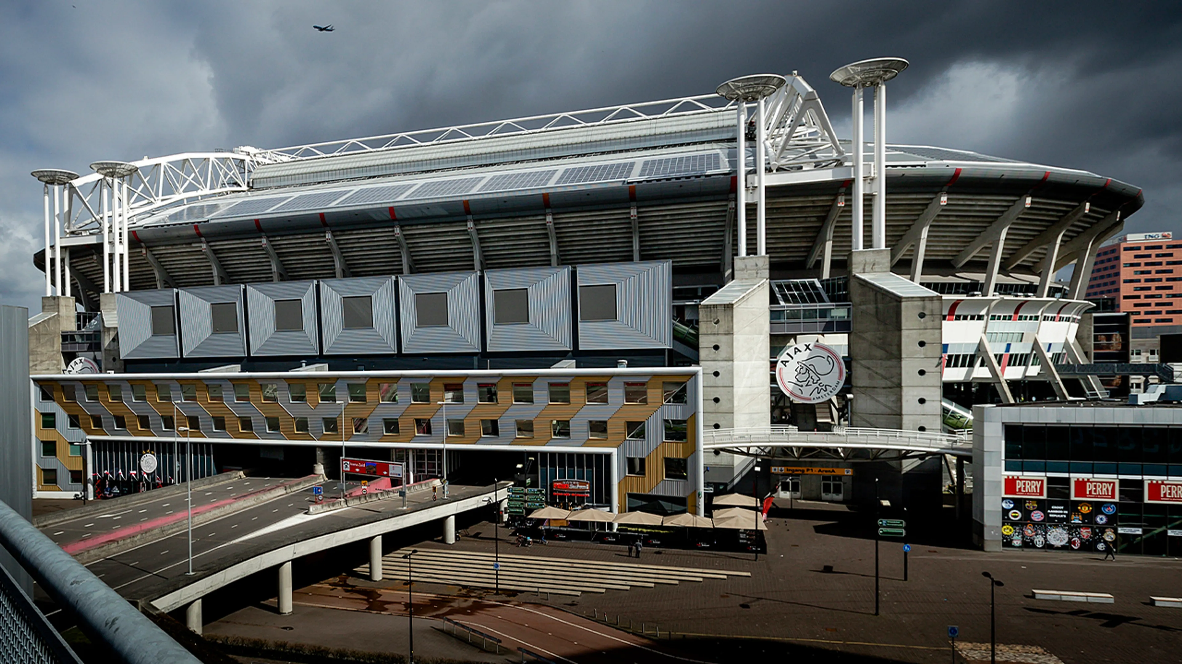 Ajax-fans verlengen massaal seizoenkaarten