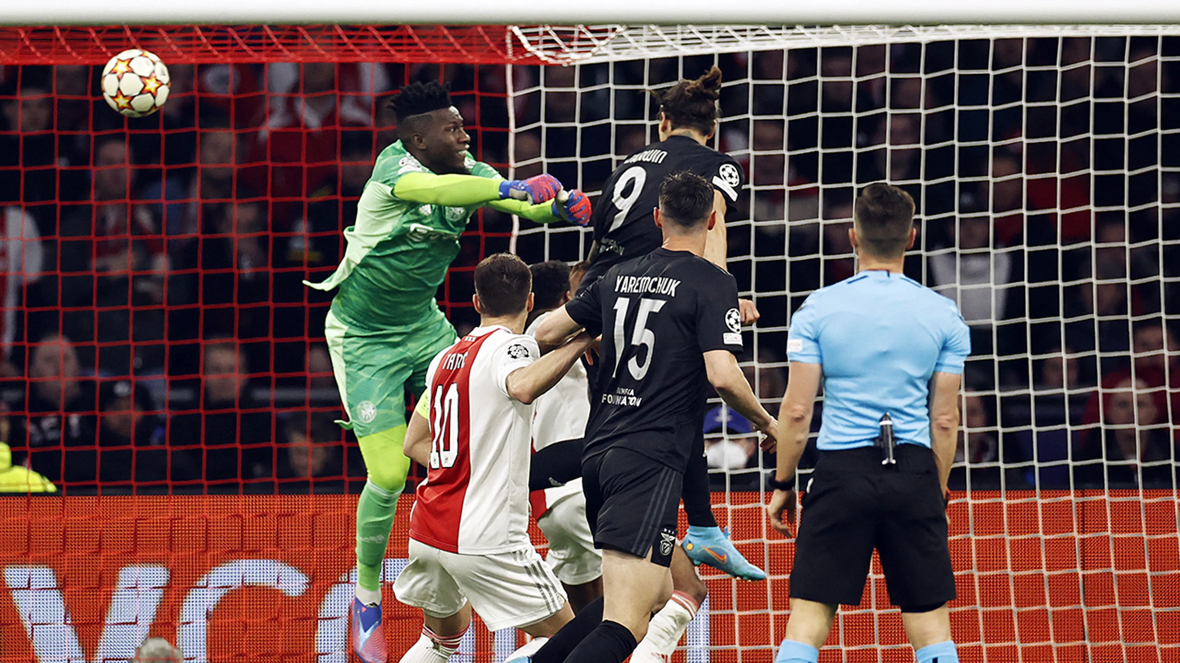 Benfica schakelt Ajax uit in de achtste finale van de Champions League