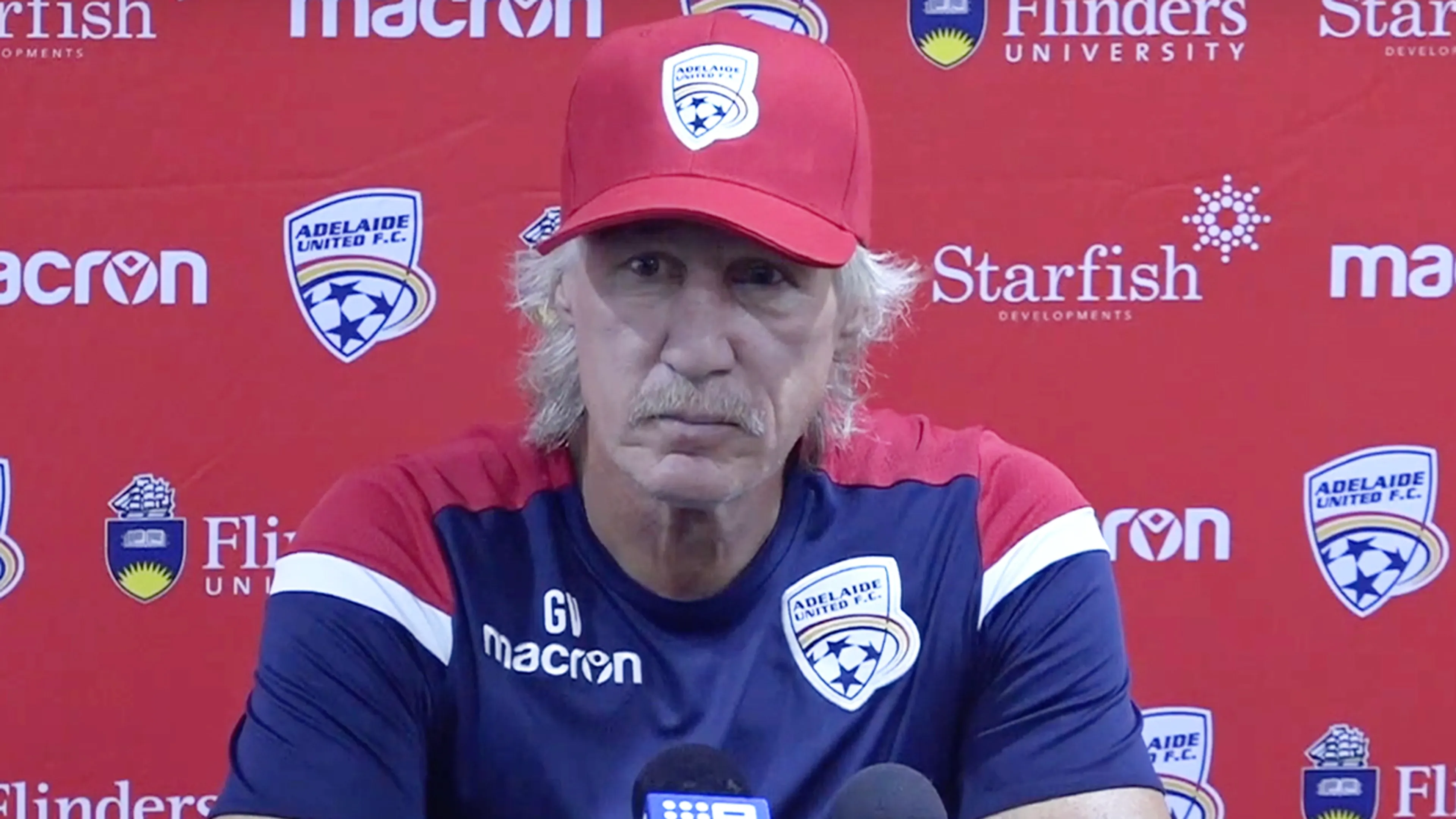 Gertjan Verbeek laat imposante snor staan in Australië