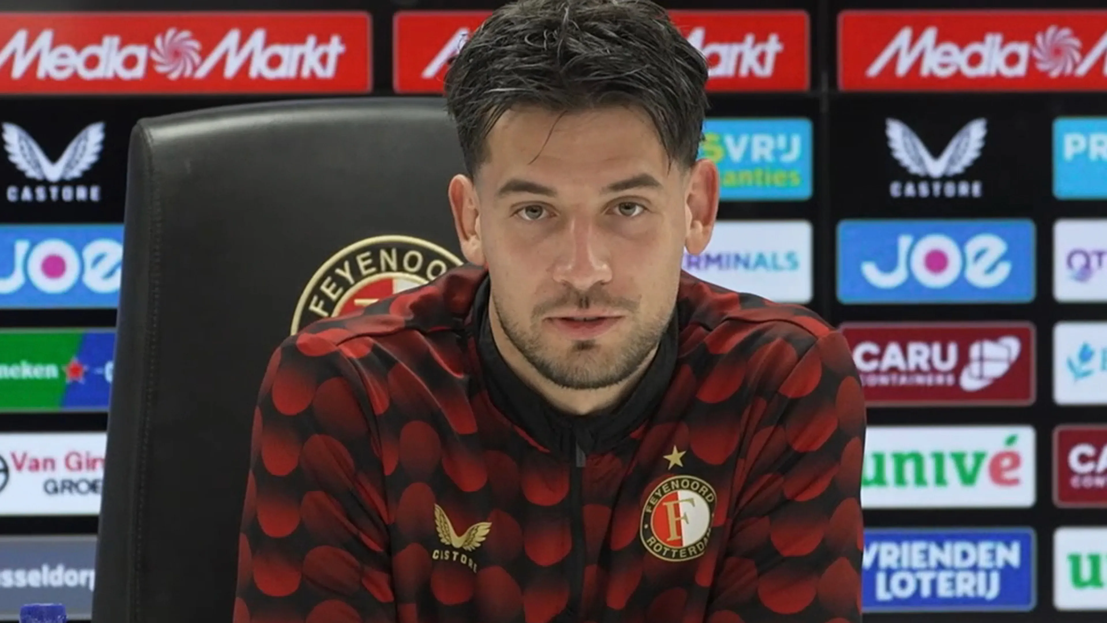 Jakub Moder over adviseur Dick Advocaat: ‘He’s a big guy!' 