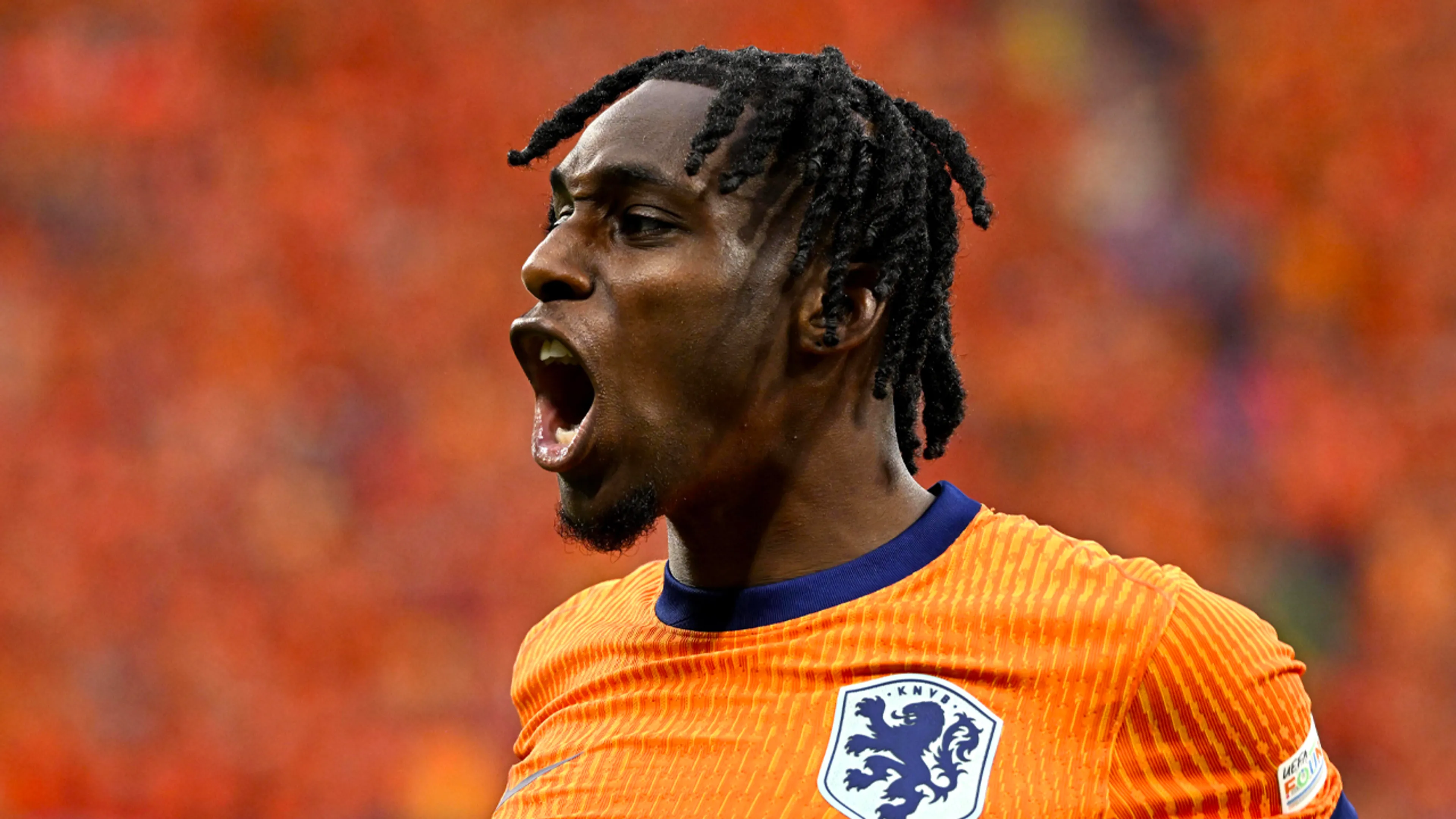 'Jeremie Frimpong dichtbij overstap naar Liverpool van Arne Slot'