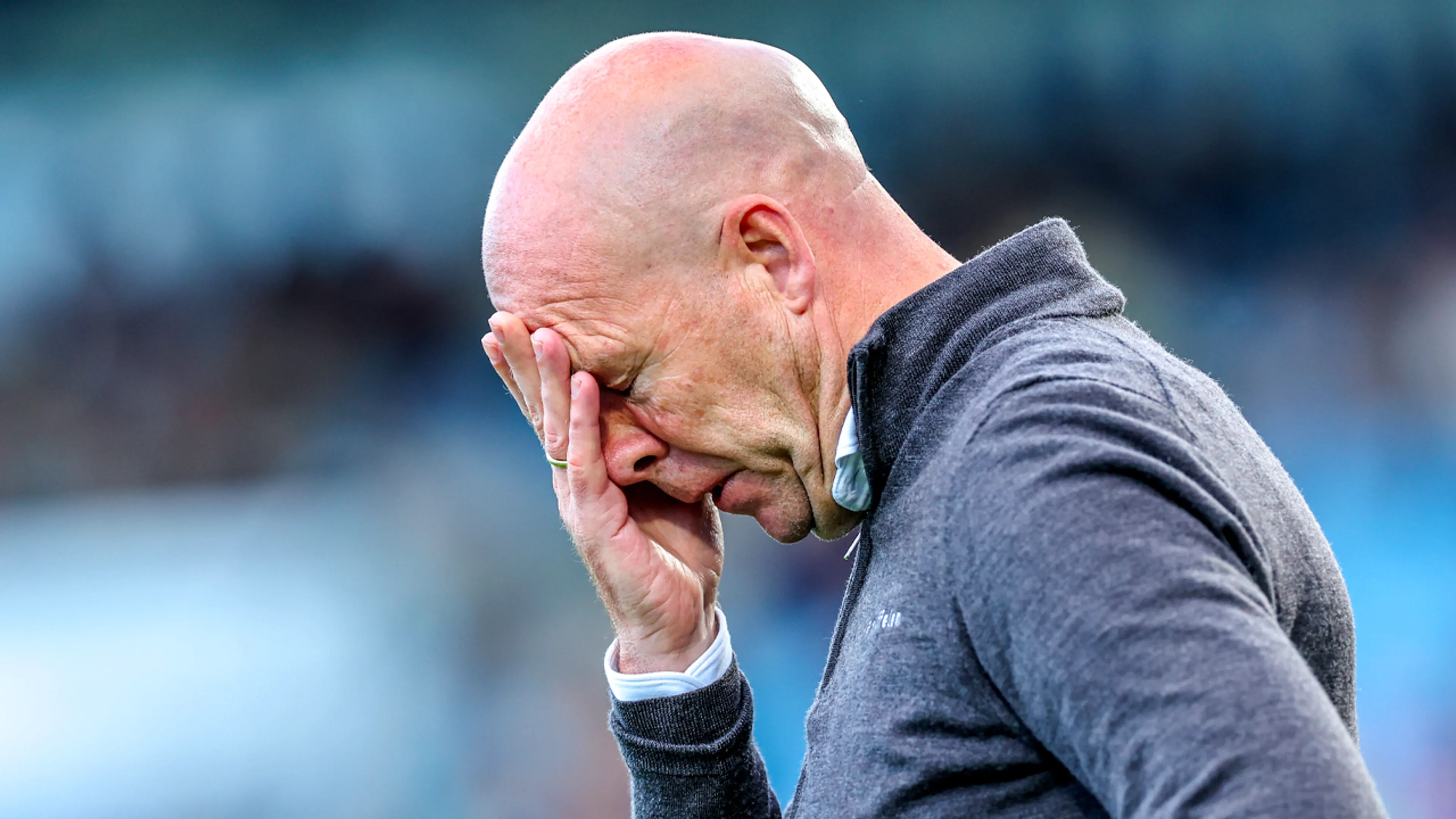 PEC Zwolle neemt per direct afscheid van hoofdtrainer Henry van der Vegt