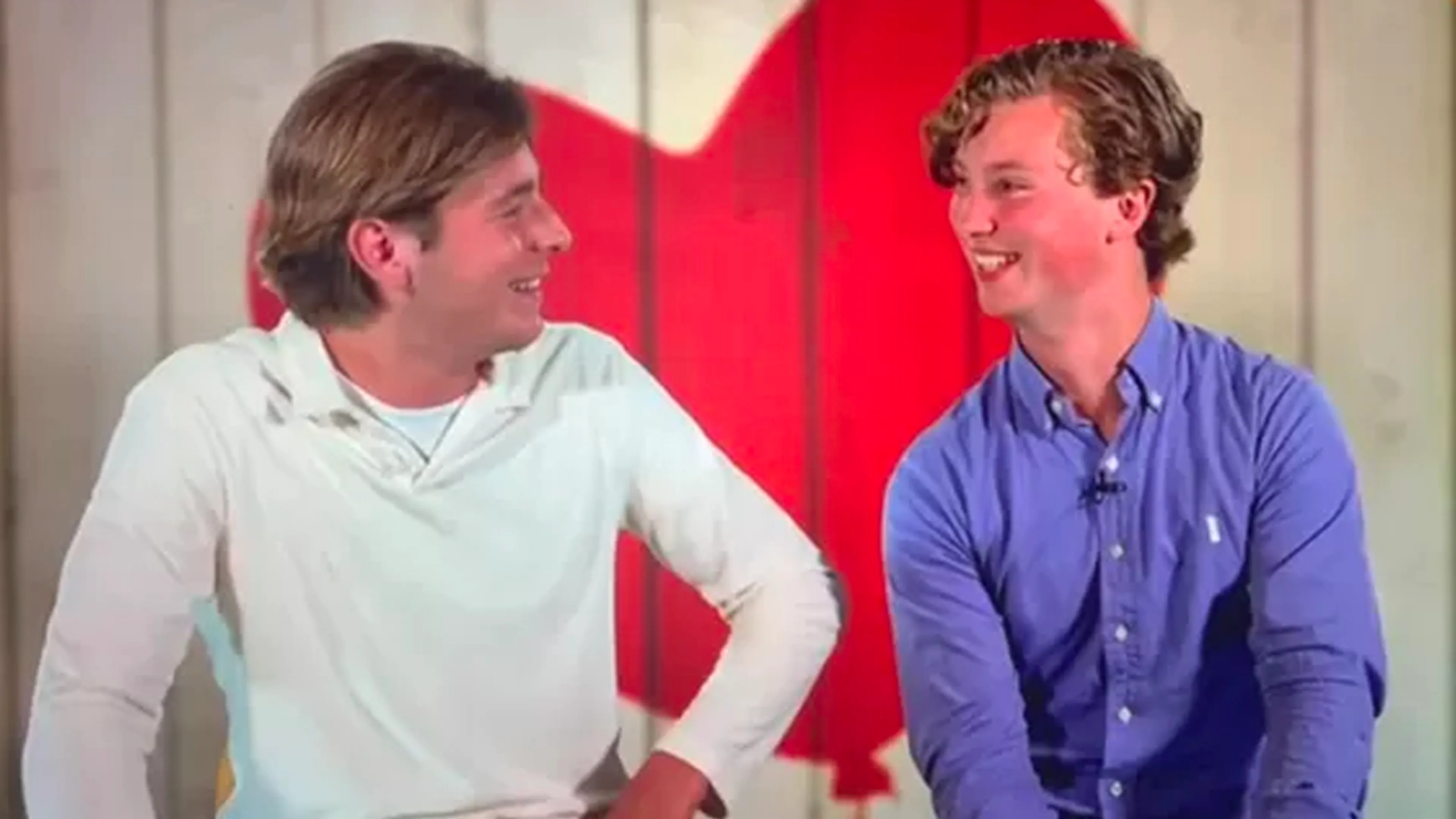 Beste vrienden Jens en Justus doen alsof ze elkaar niet kennen en duiken samen op in First Dates 