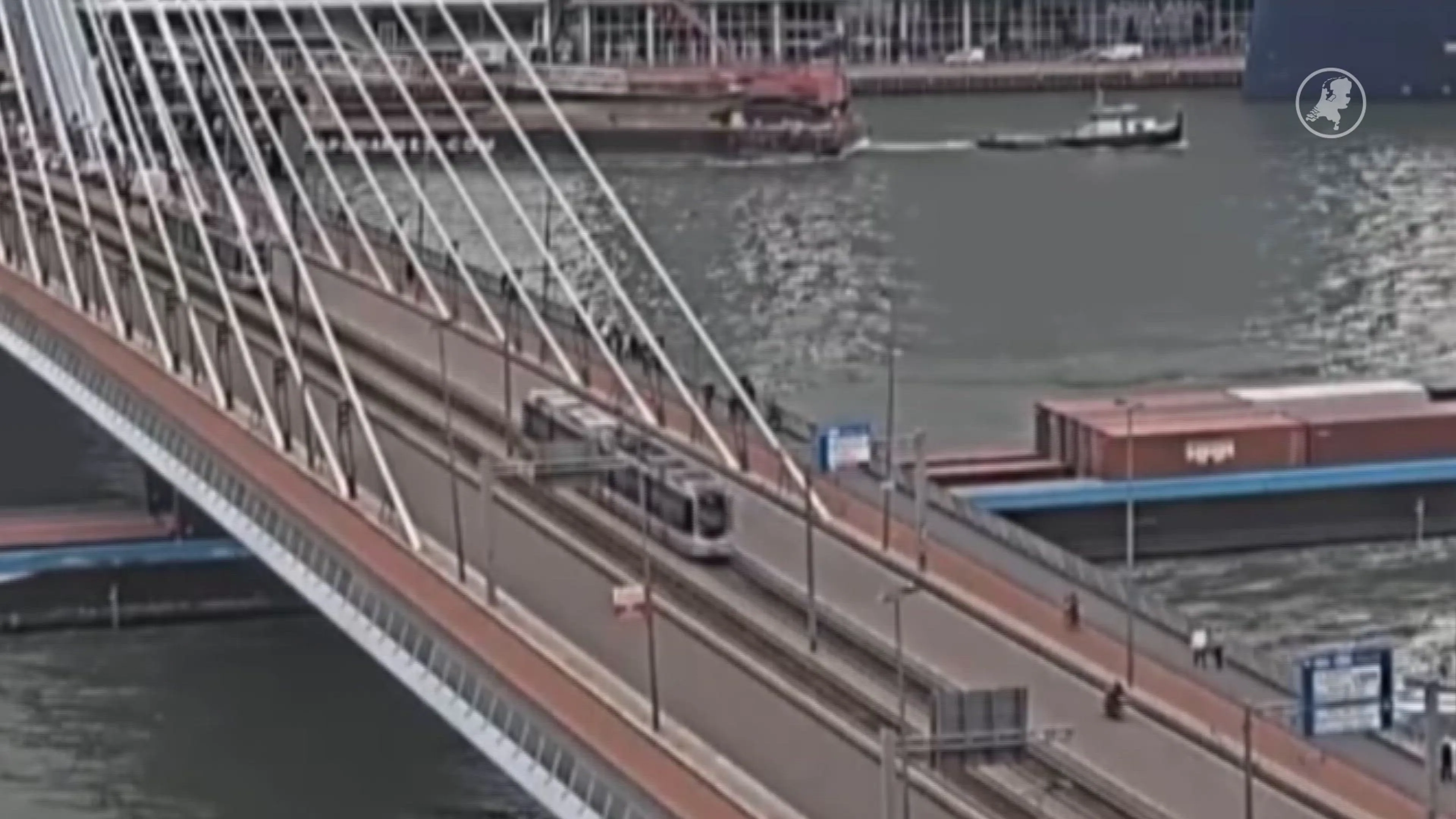 Botsing trams op Erasmusbrug, 18 gewonden