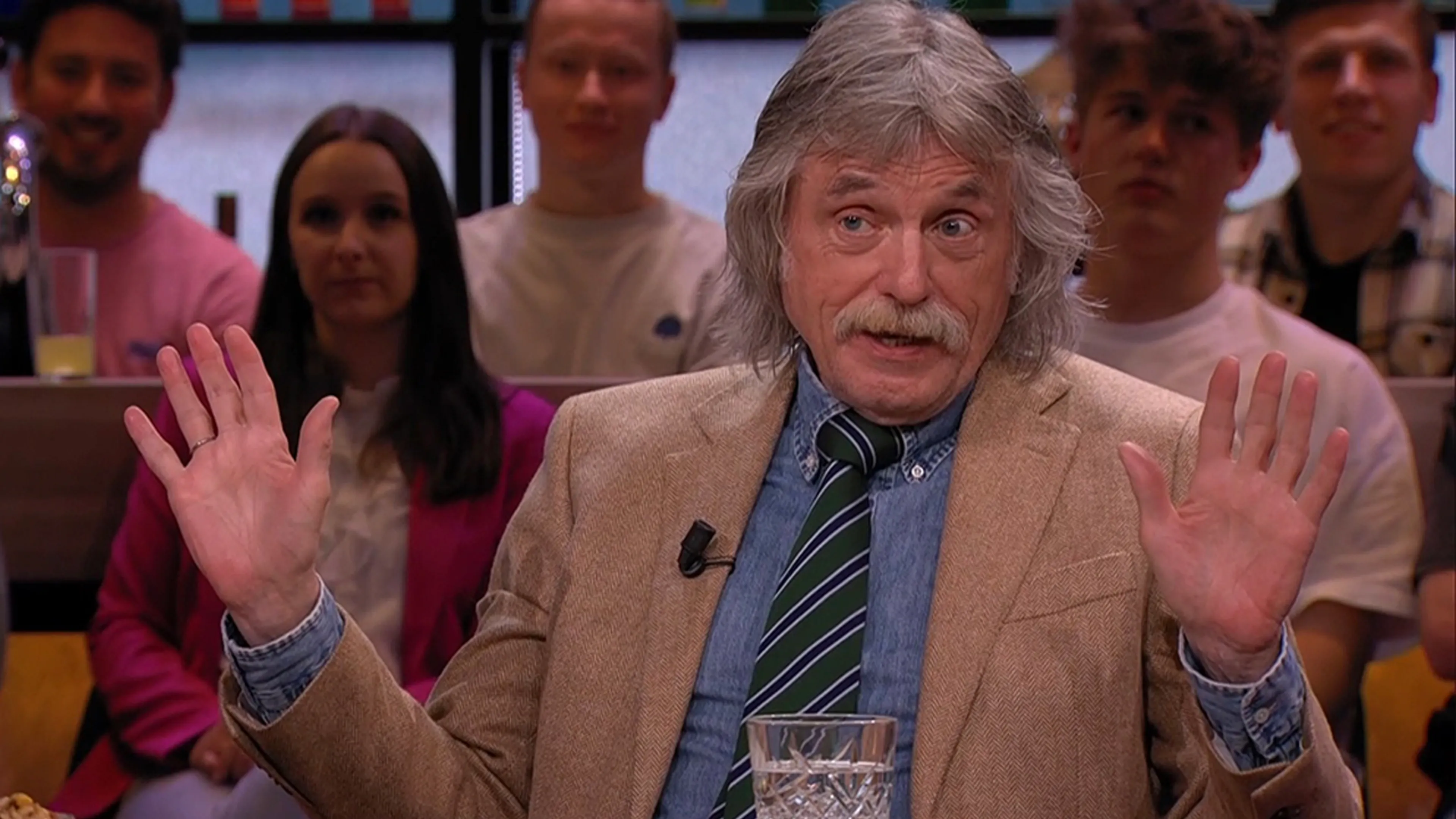 Aflevering Vandaag Inside met Özcan Akyol, dinsdag 12 april 2022