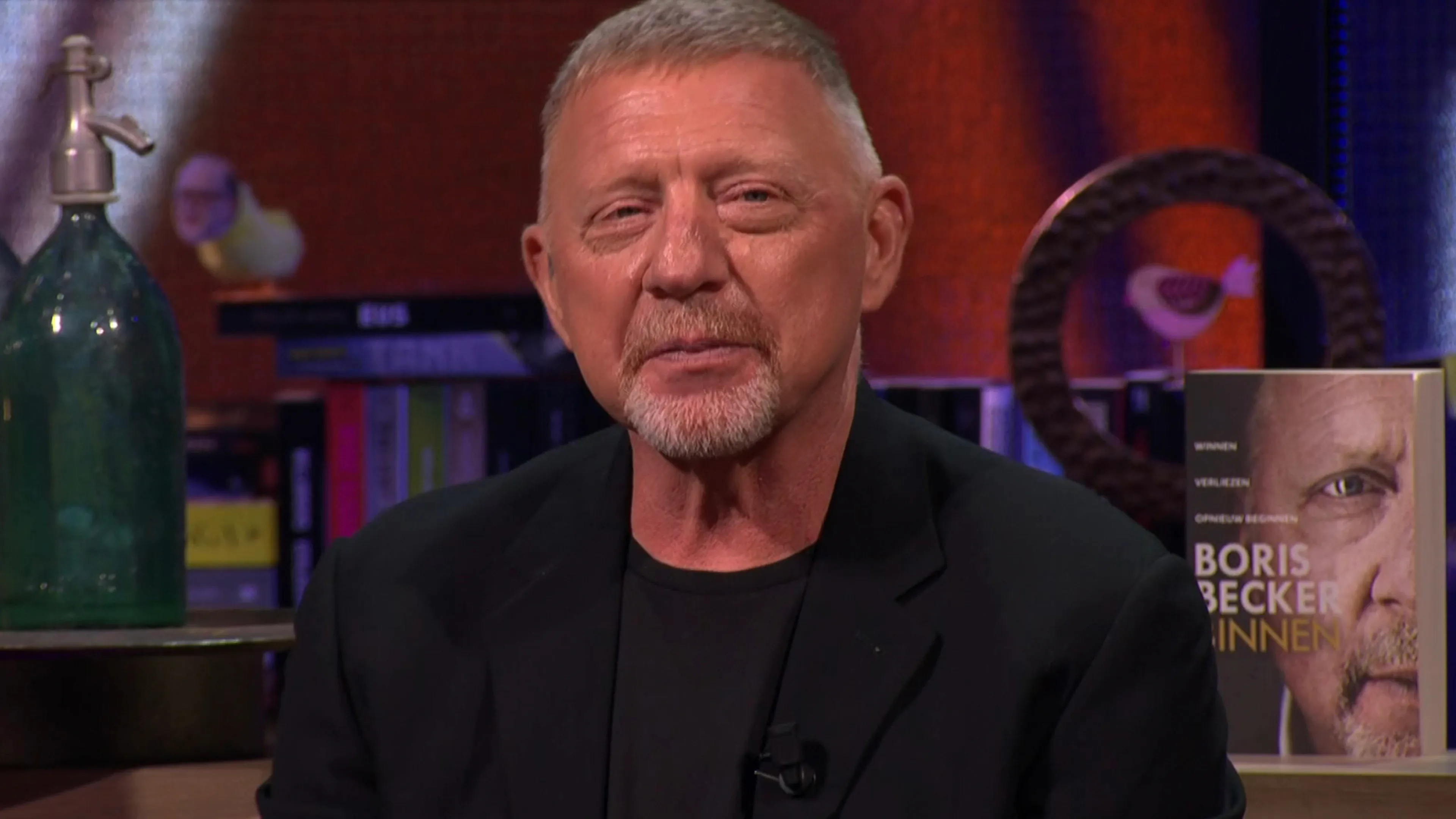 Tennislegende Boris Becker vergelijkt Eva Jinek met Vandaag Inside: 'It’s more real here'