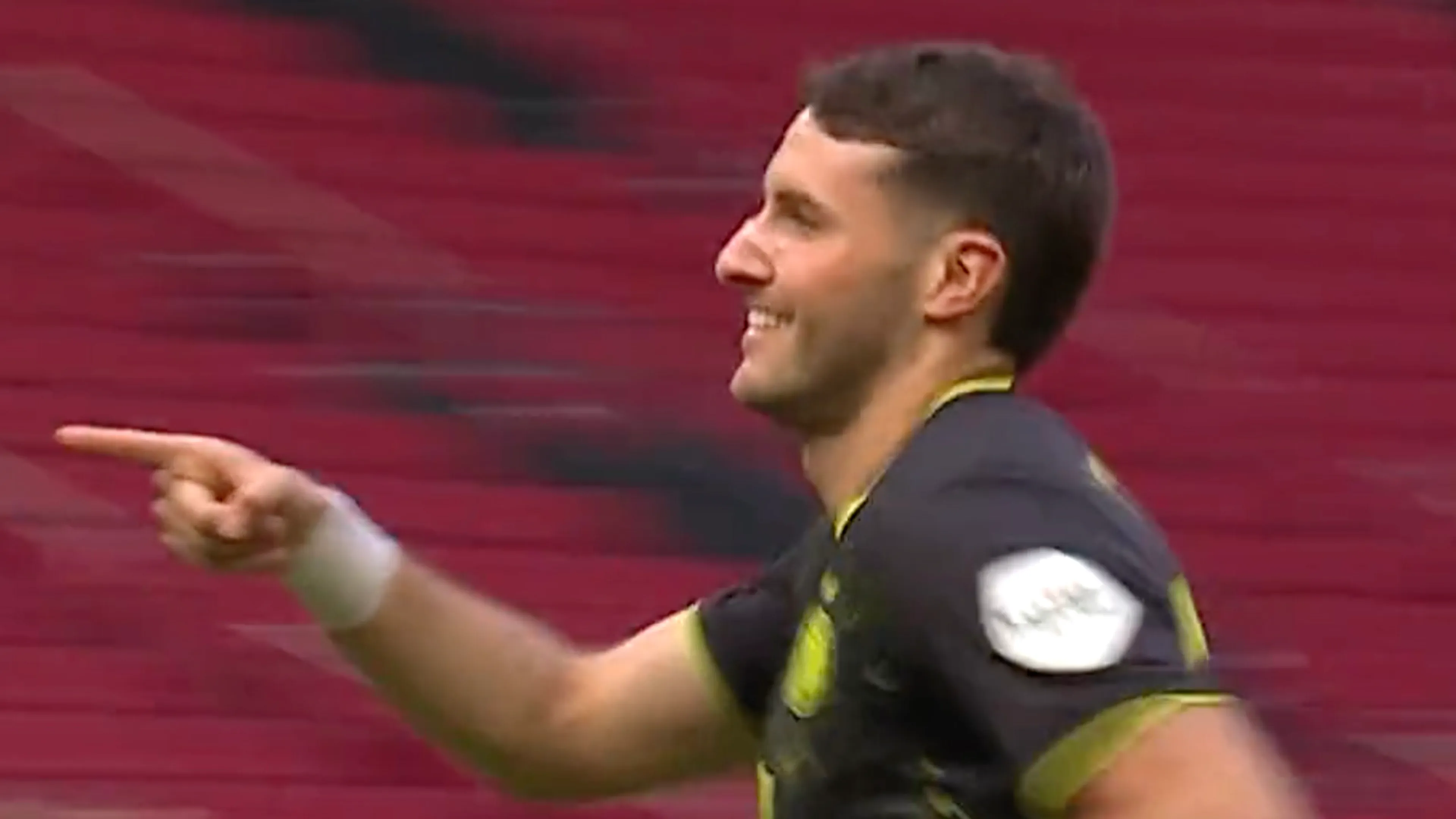Videogoal: Giménez zet Feyenoord razendsnel na hervatting op 0-4 voorsprong tegen Ajax