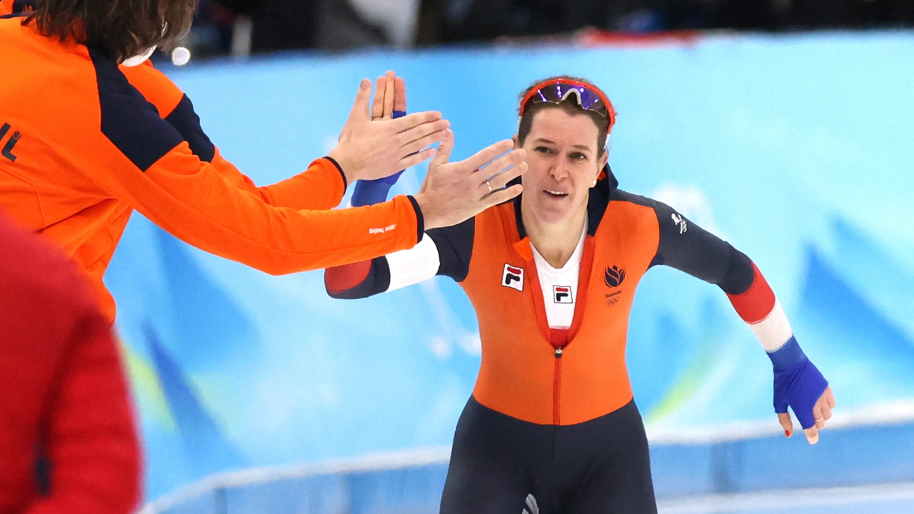 Wüst schrijft historie met sensationeel goud op 1500 meter!