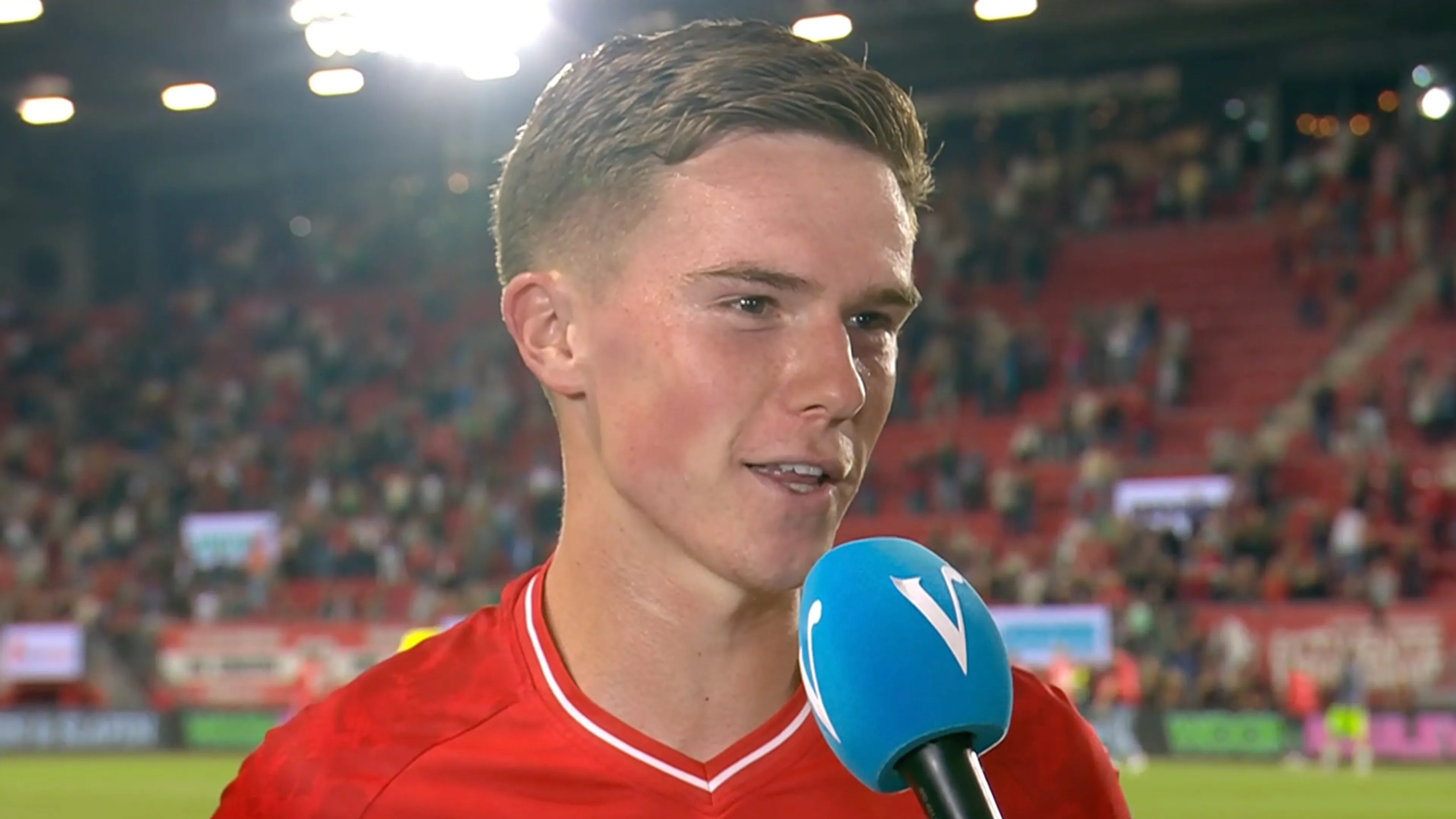 Daan Rots heeft veel vertrouwen in nieuw seizoen FC Twente: 'We kunnen een hoog niveau aantikken'
