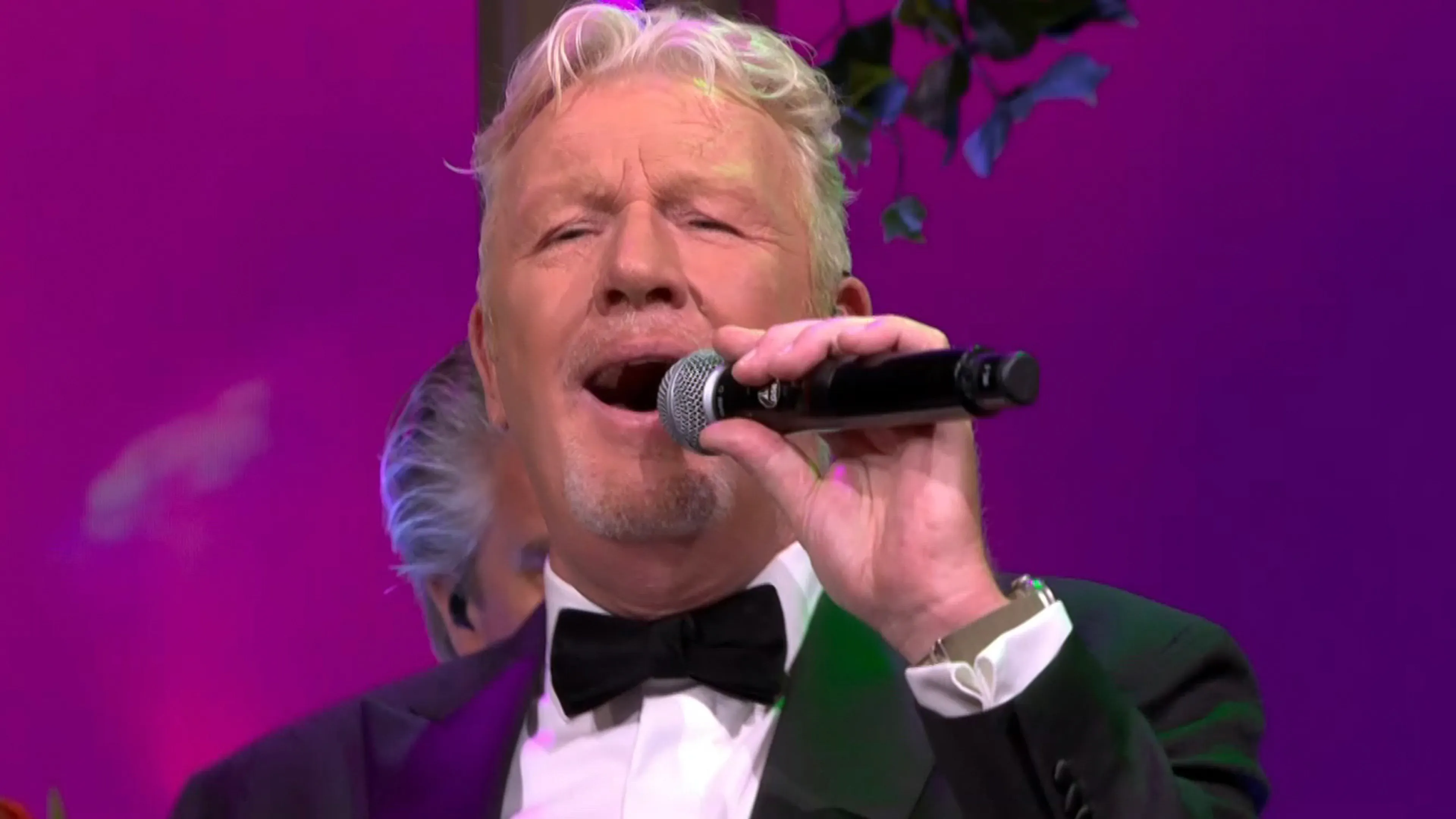 Mr. Jones & Just In Case opent De Oranjezondag met 'It's Not Unusual'