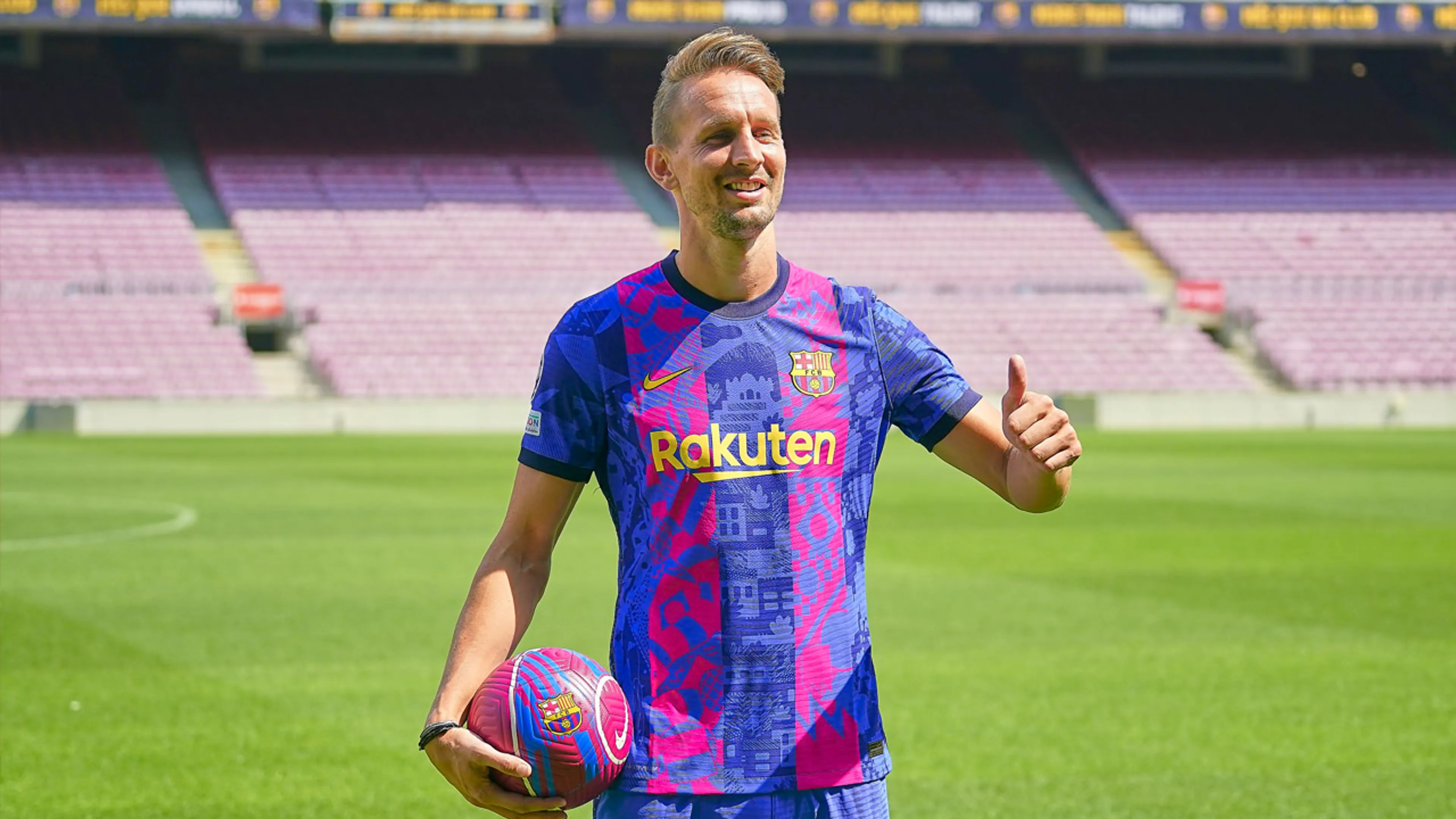 Luuk de Jong meteen in de basis tegen Bayern München