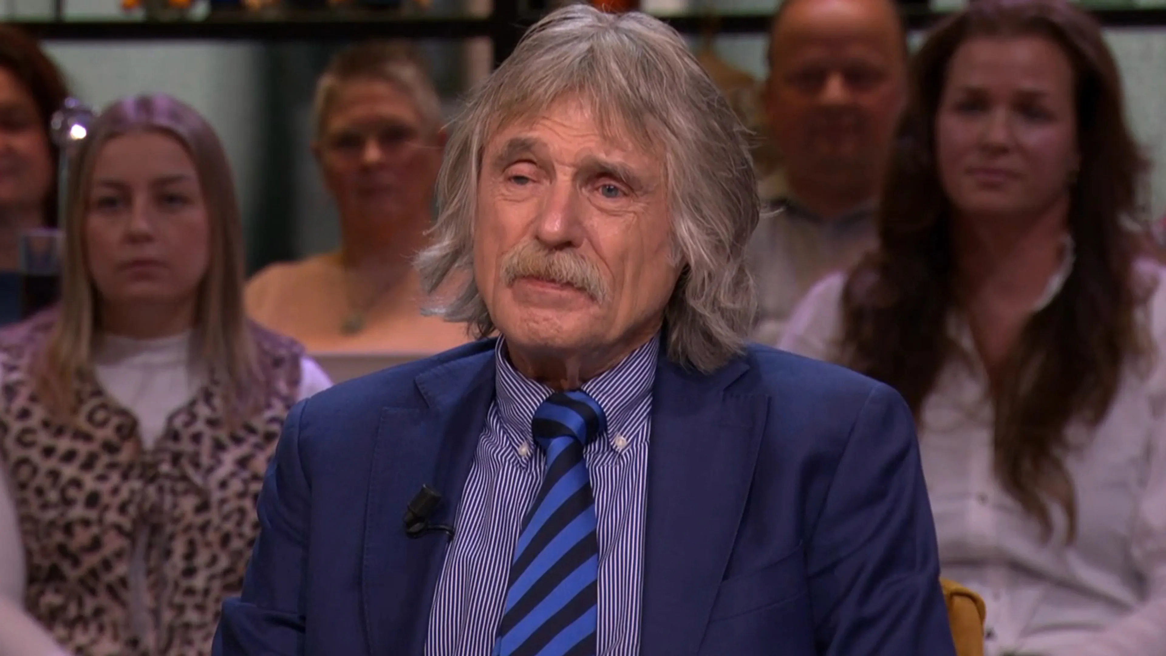Johan ergert zich aan luiheid van NOS rondom explosie in Den Haag: 'Ze overschatten zich!'