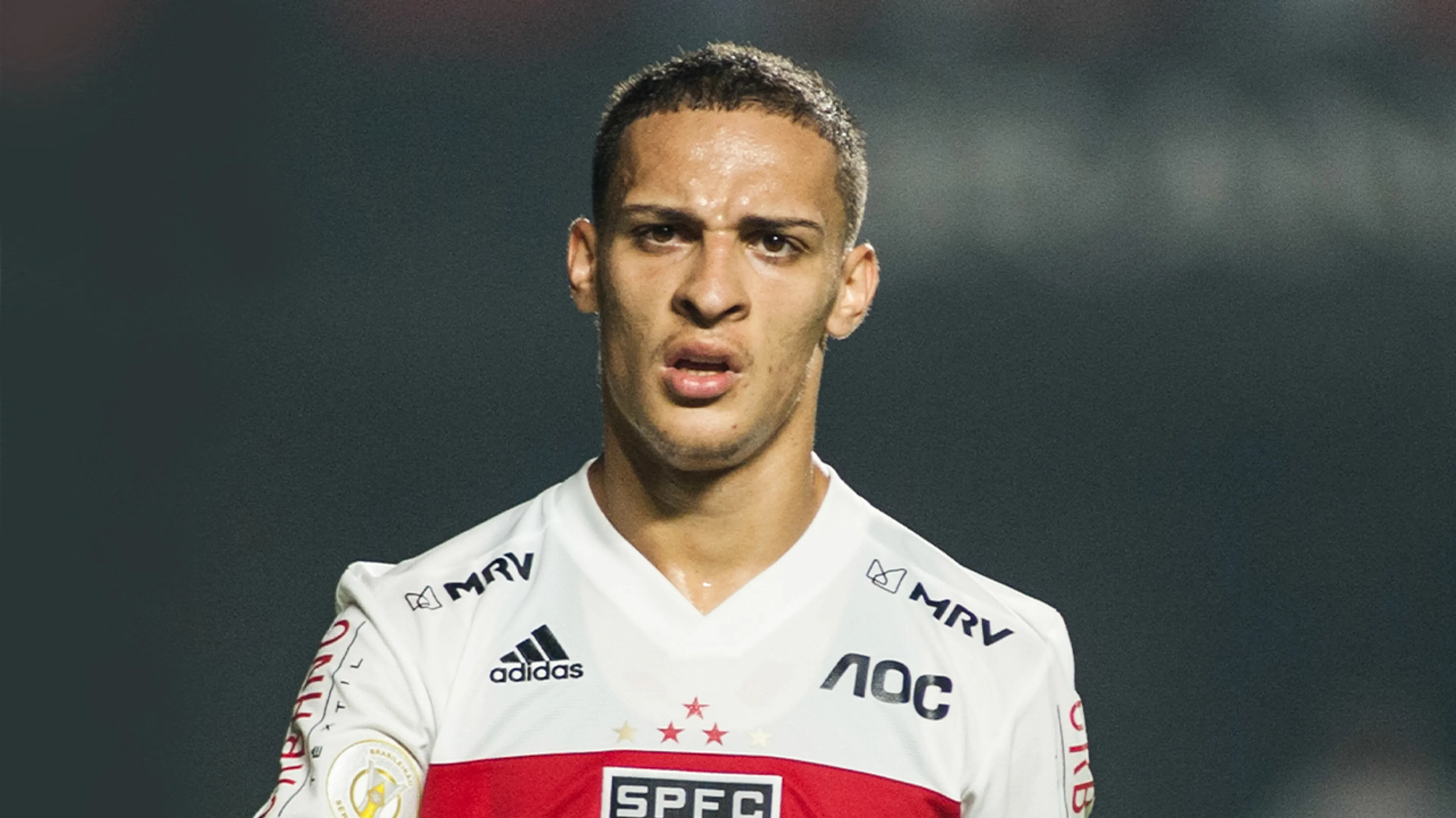 'Overmars wil transferrecord benaderen voor directe komst Antony'