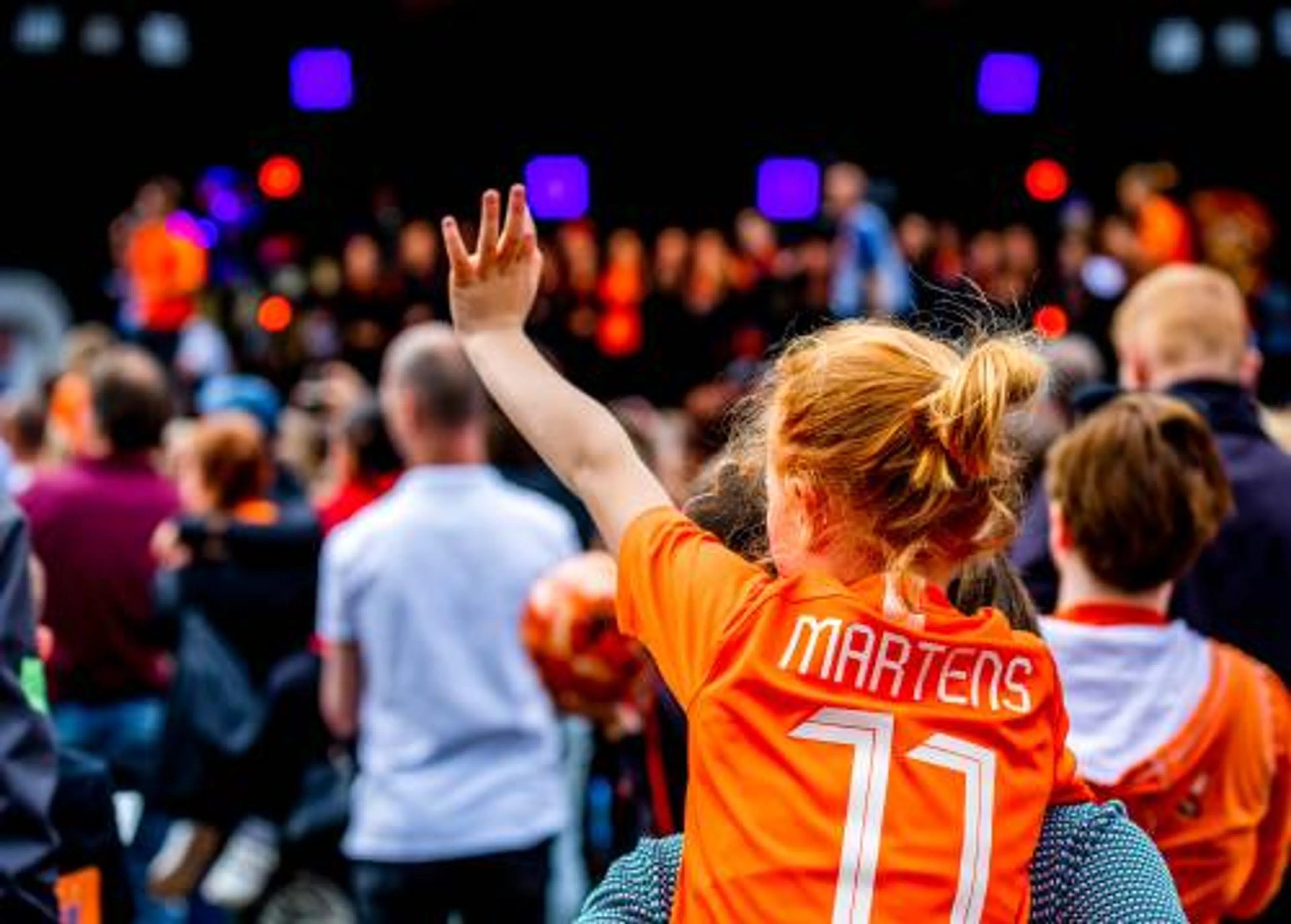 Duizenden Oranjefans op weg naar Valenciennes