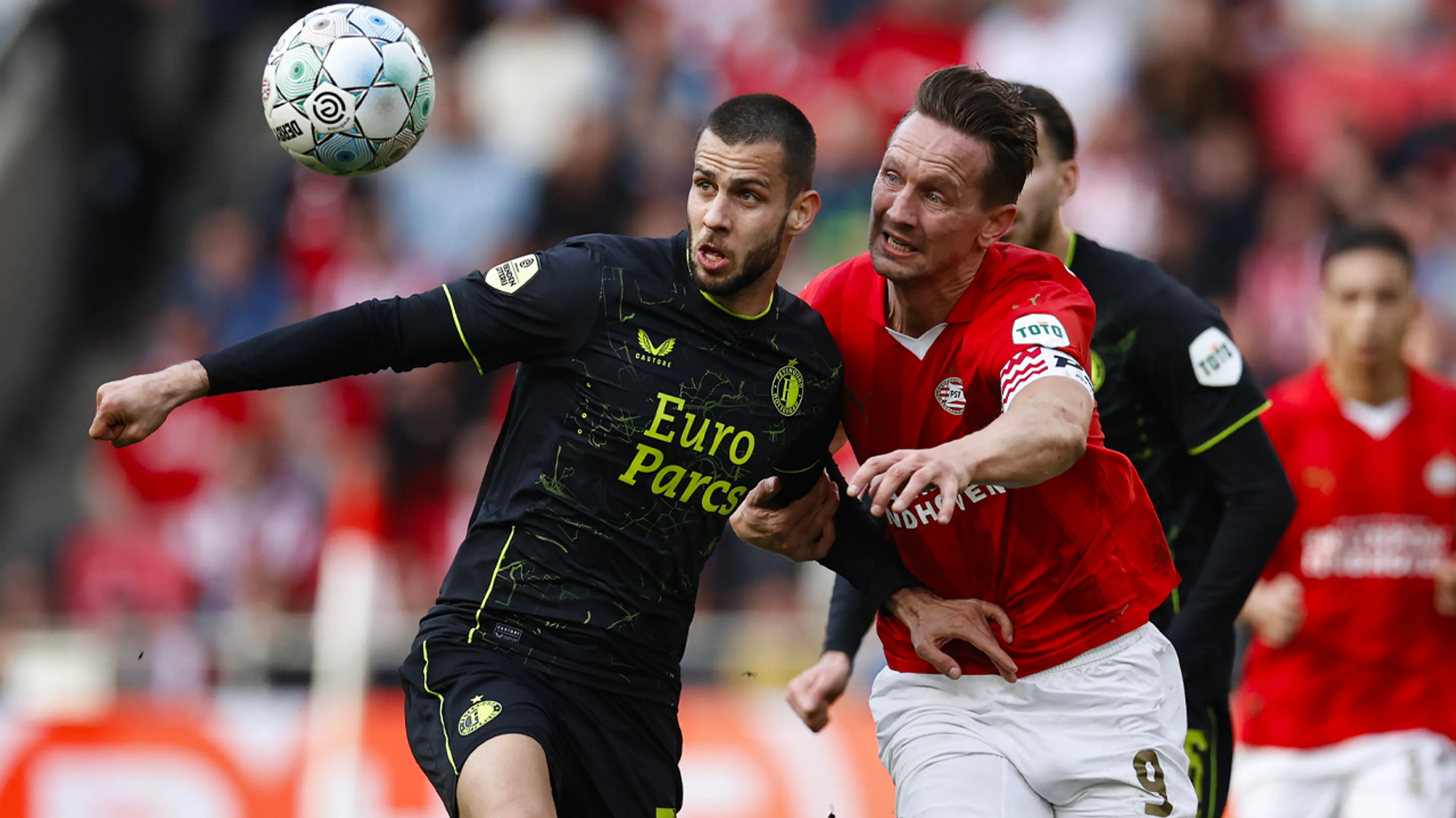 Hancko, De Jong, Pavlidis, Steijn en Veerman genomineerd voor Eredivisie Speler van het Jaar