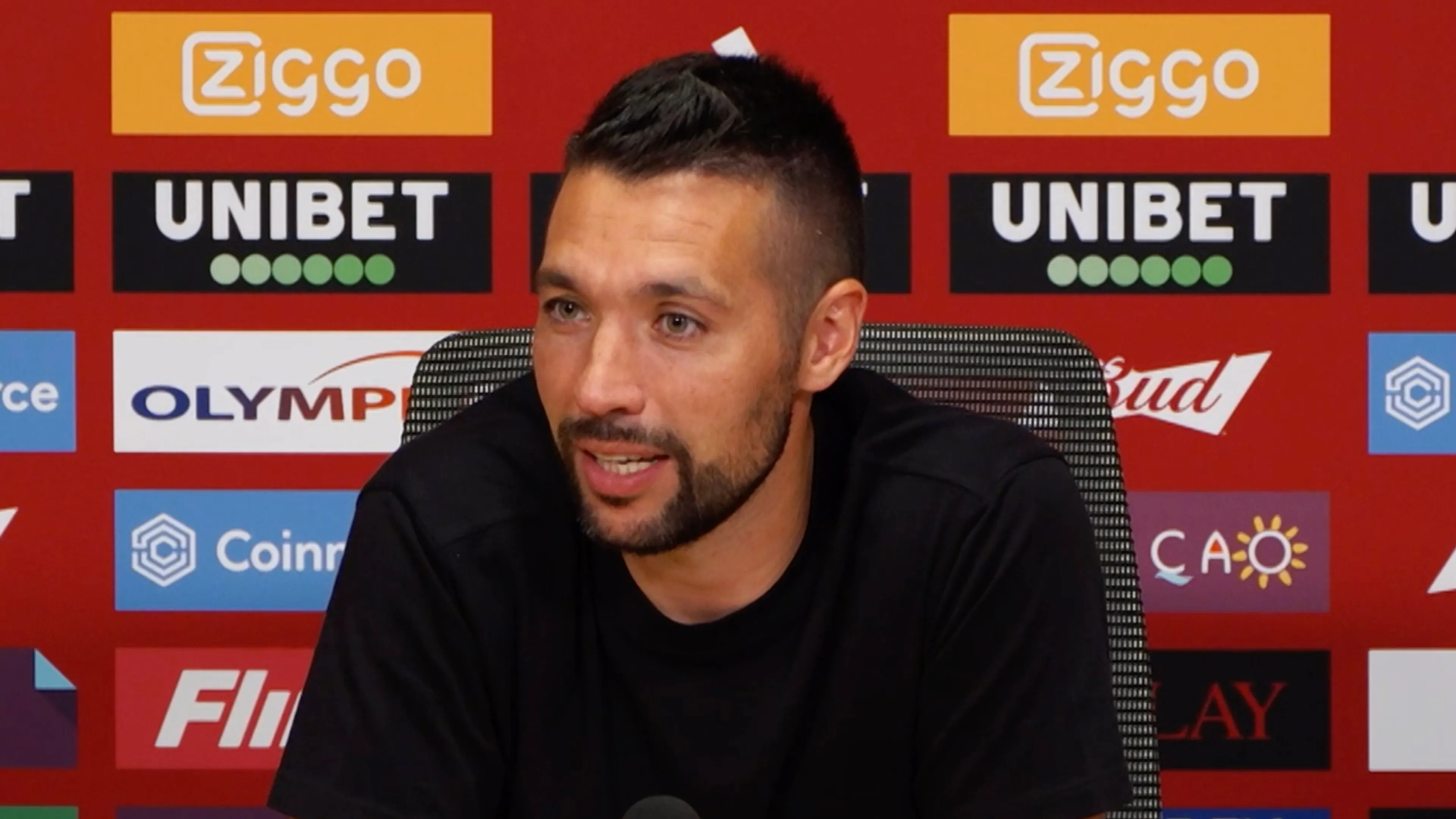 Farioli looft Gaaei en Godts: 'Ze namen de penalty met 'big balls''