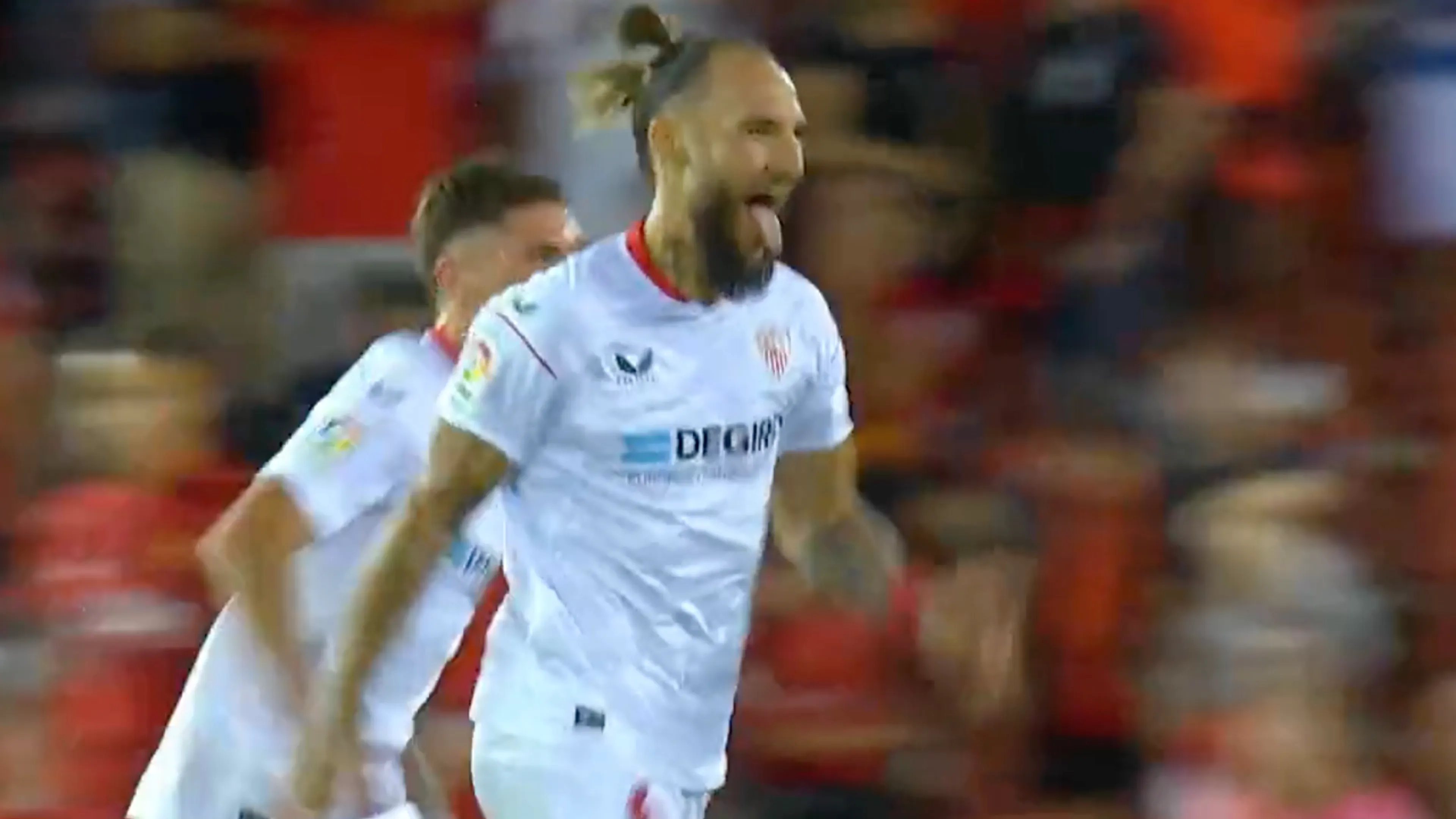 Videogoal: Gudelj scoort fenomenaal doelpunt voor Sevilla