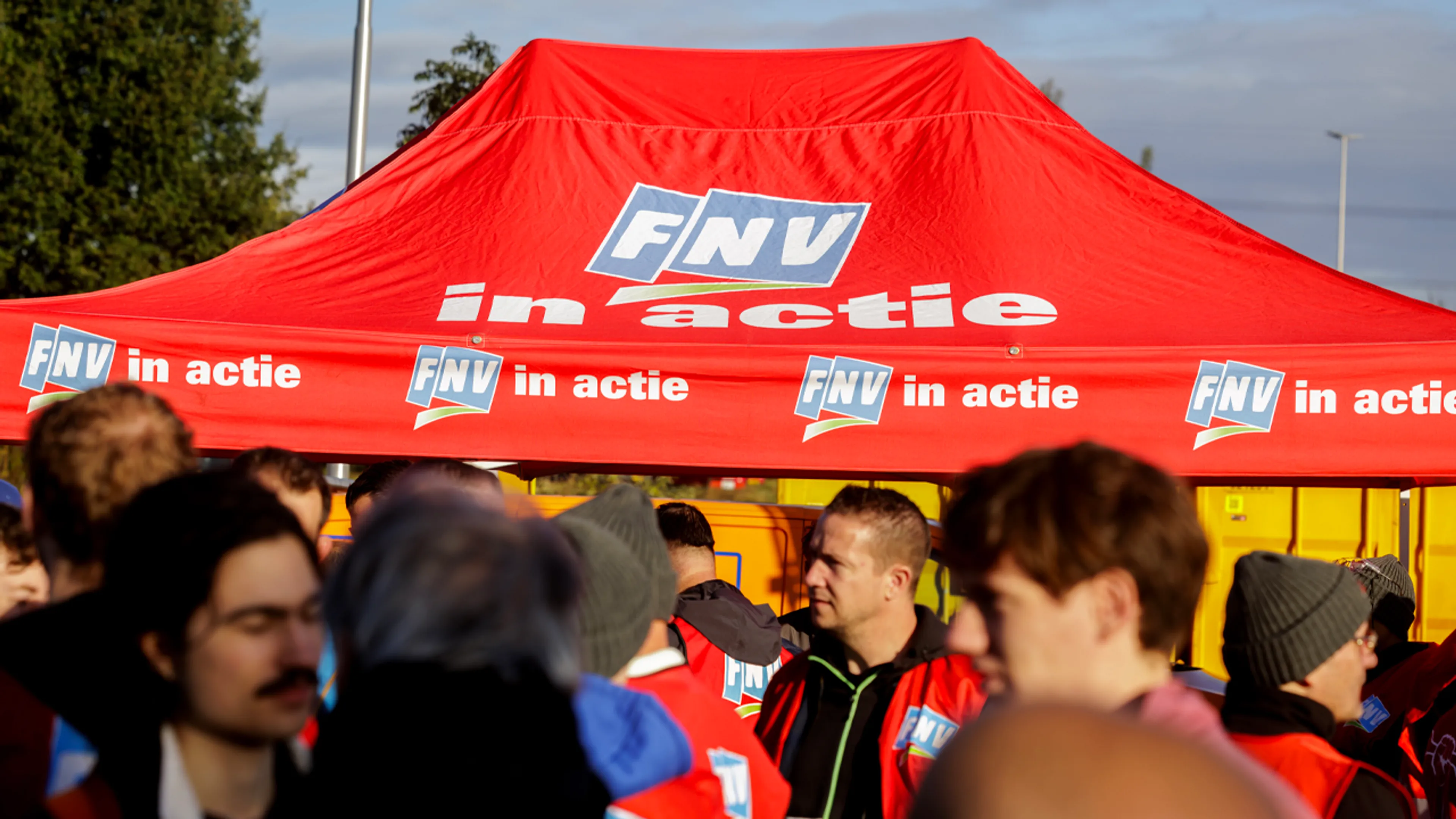 FNV wil 7 procent loonsverhoging en vierdaagse werkweek