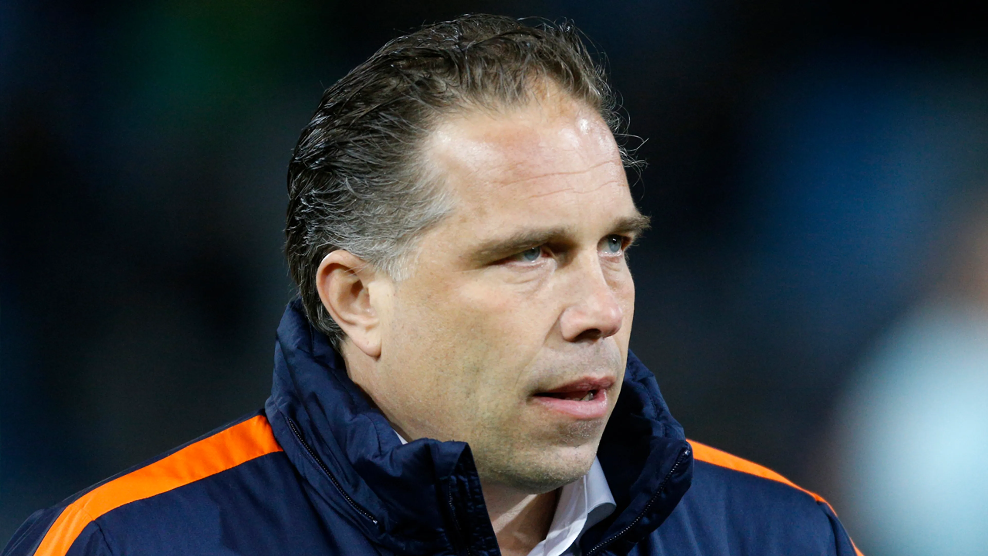 'De afstand tussen Oranje en Jong Oranje was enorm groot'