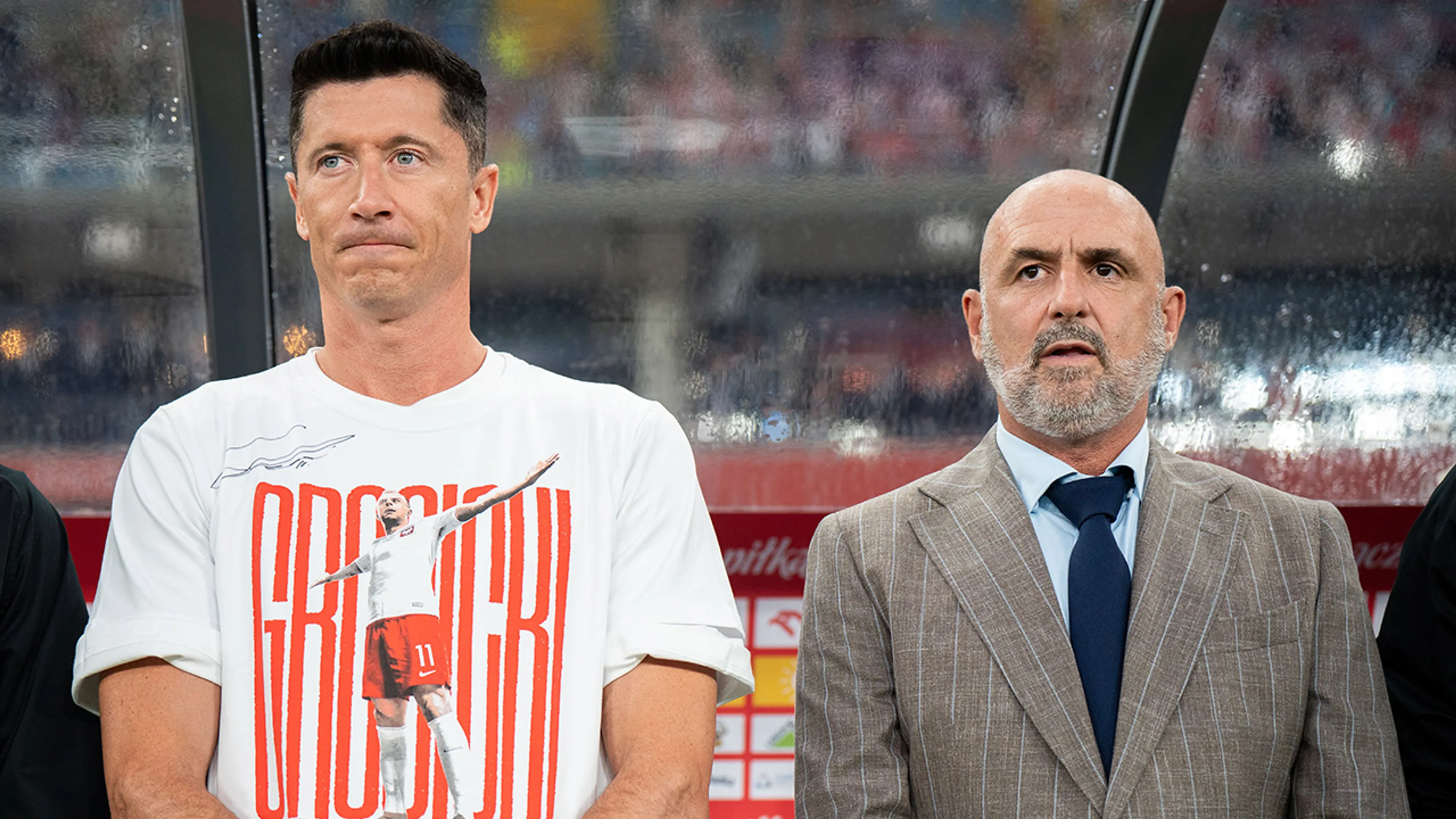 Bondscoach van Oranje-concurrent Polen stapt op na ruzie met Robert Lewandowski
