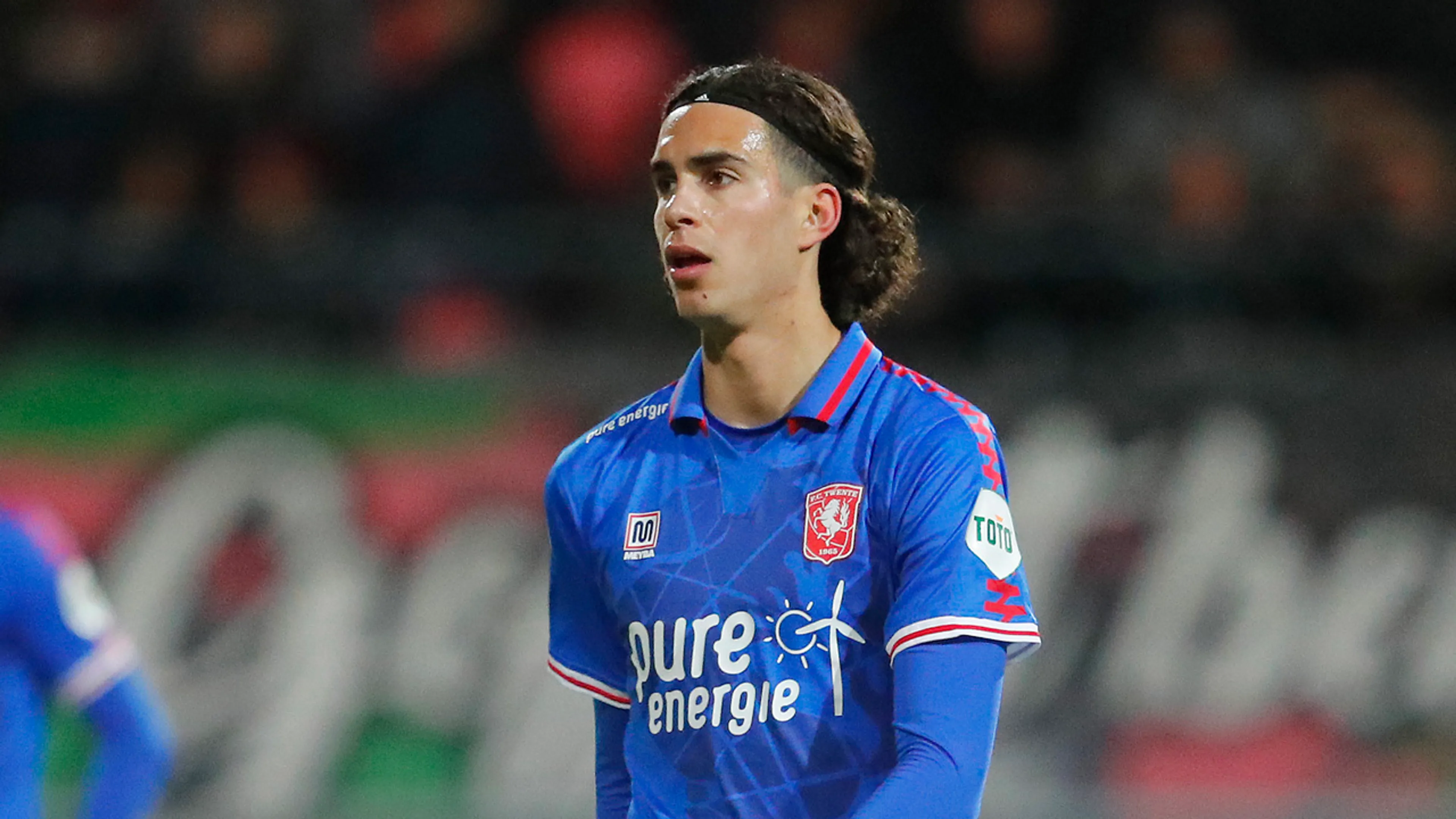 Gewilde Zerrouki meldt zich ziek en ontbreekt op training FC Twente