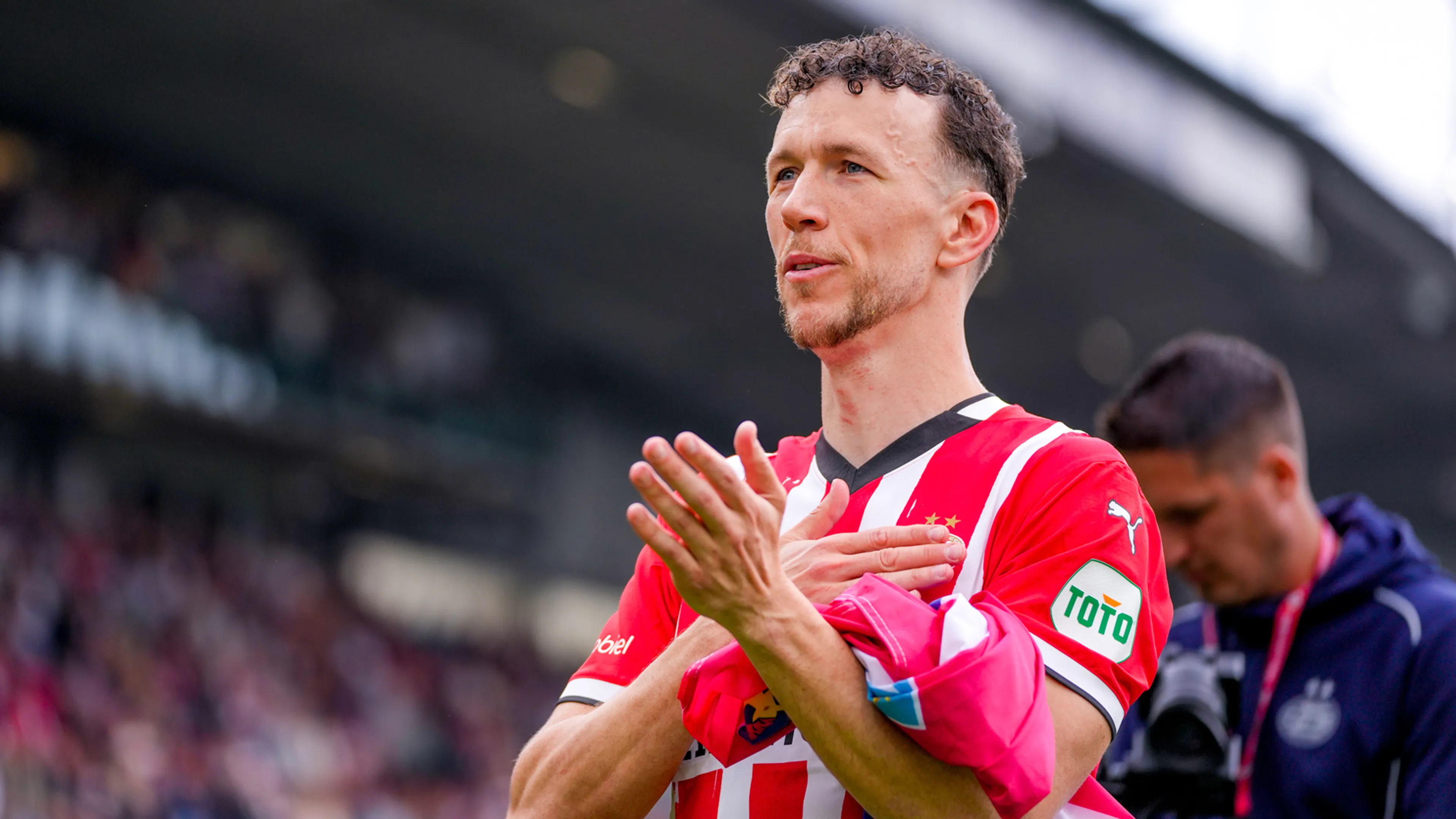 Geweldig nieuws voor PSV: Perišić blijft de club trouw