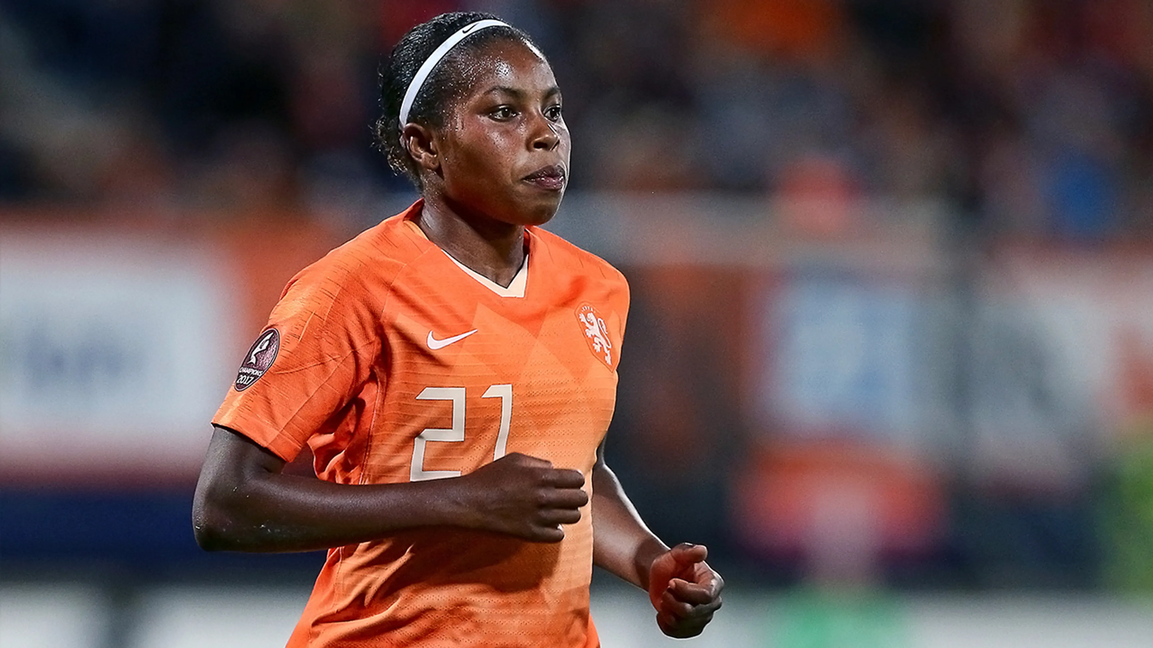 Beerensteyn sluit aan bij voetbalsters