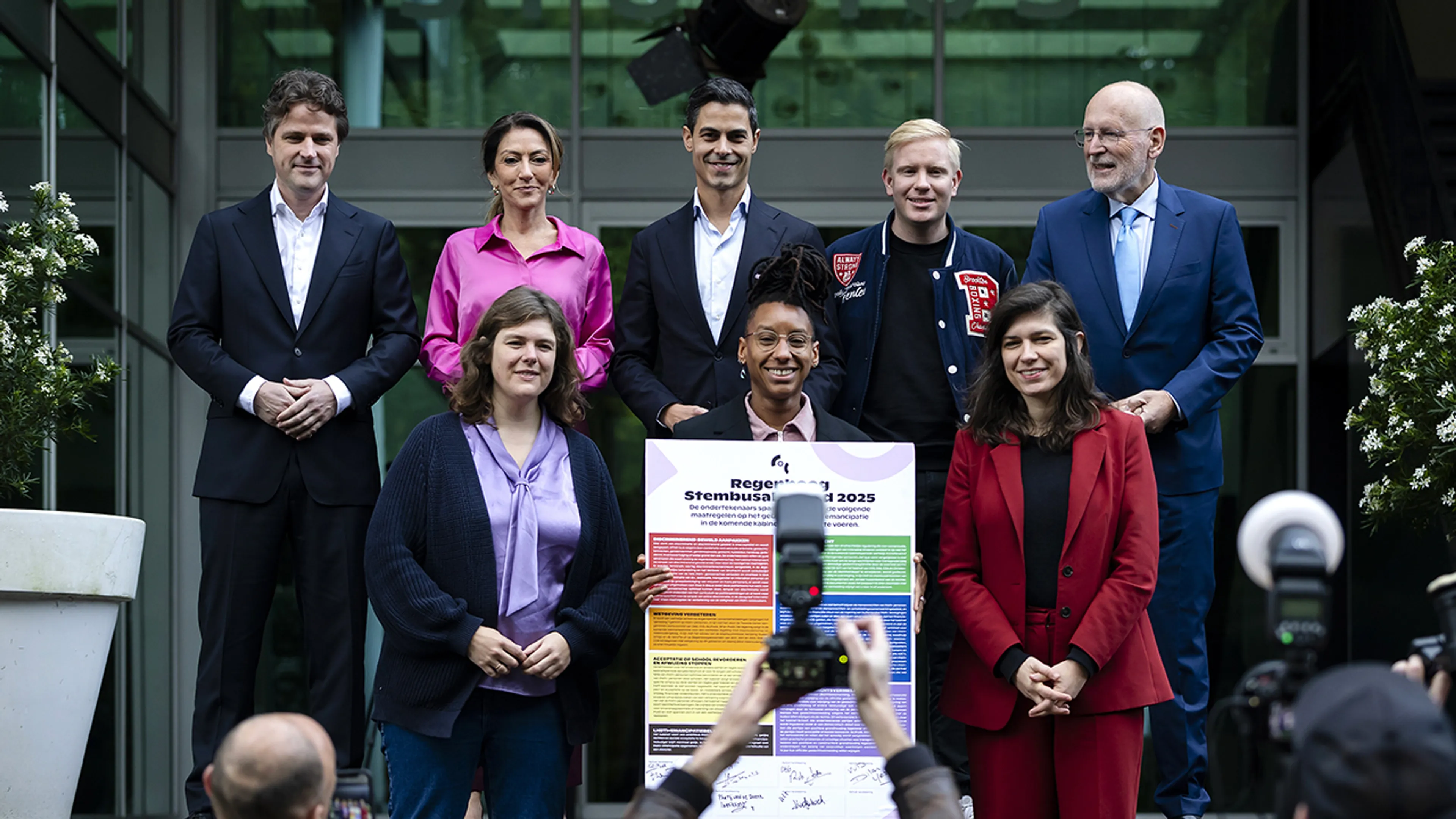 'Regenboog-stembusakkoord': transgenderwet opnieuw indienen en verbod op groepsbelediging van vrouwen en transpersonen